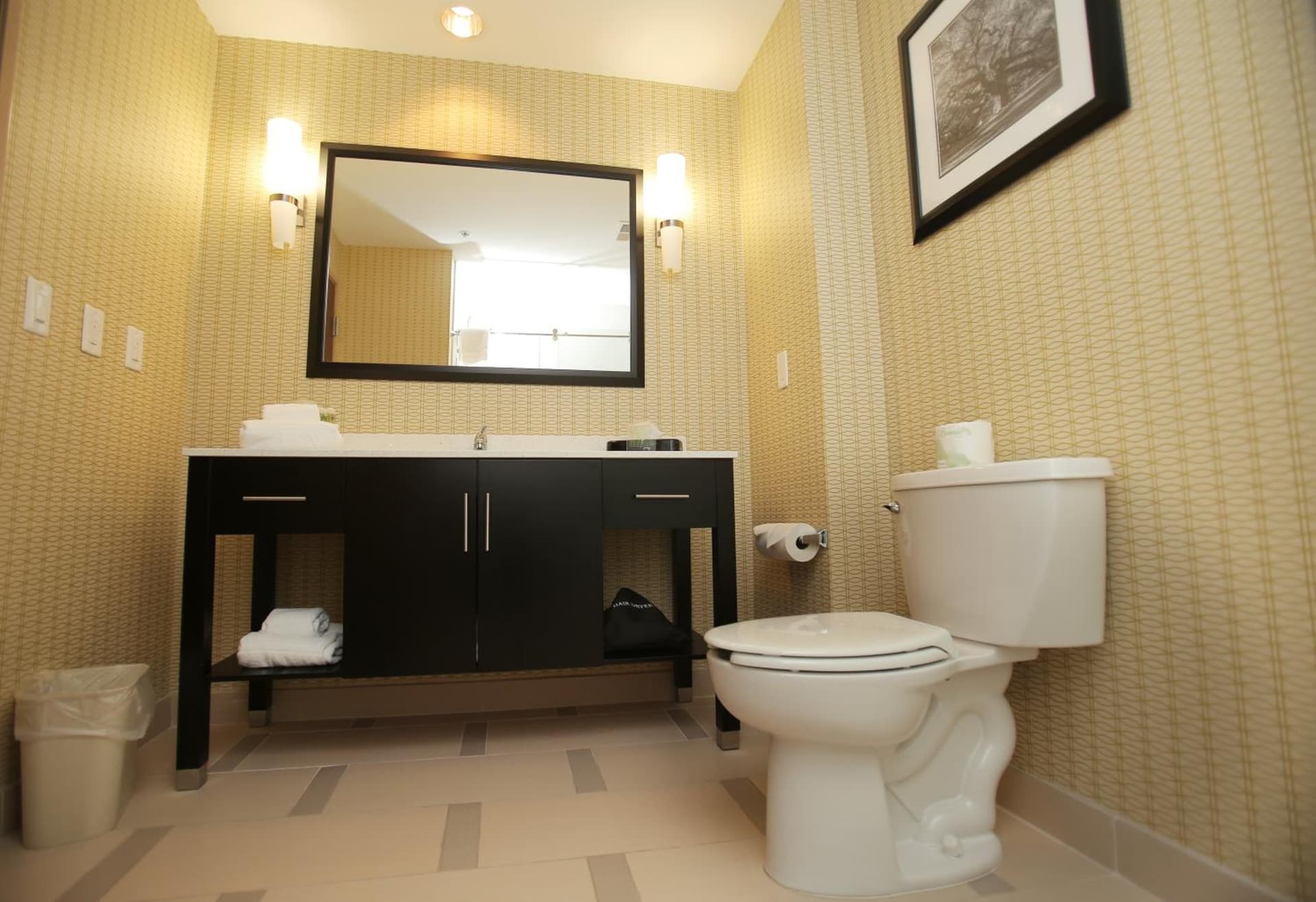 Holiday Inn Express & Suites Southport - Oak Island Area by IHG gallery photo in Oak Island, NC — image 15