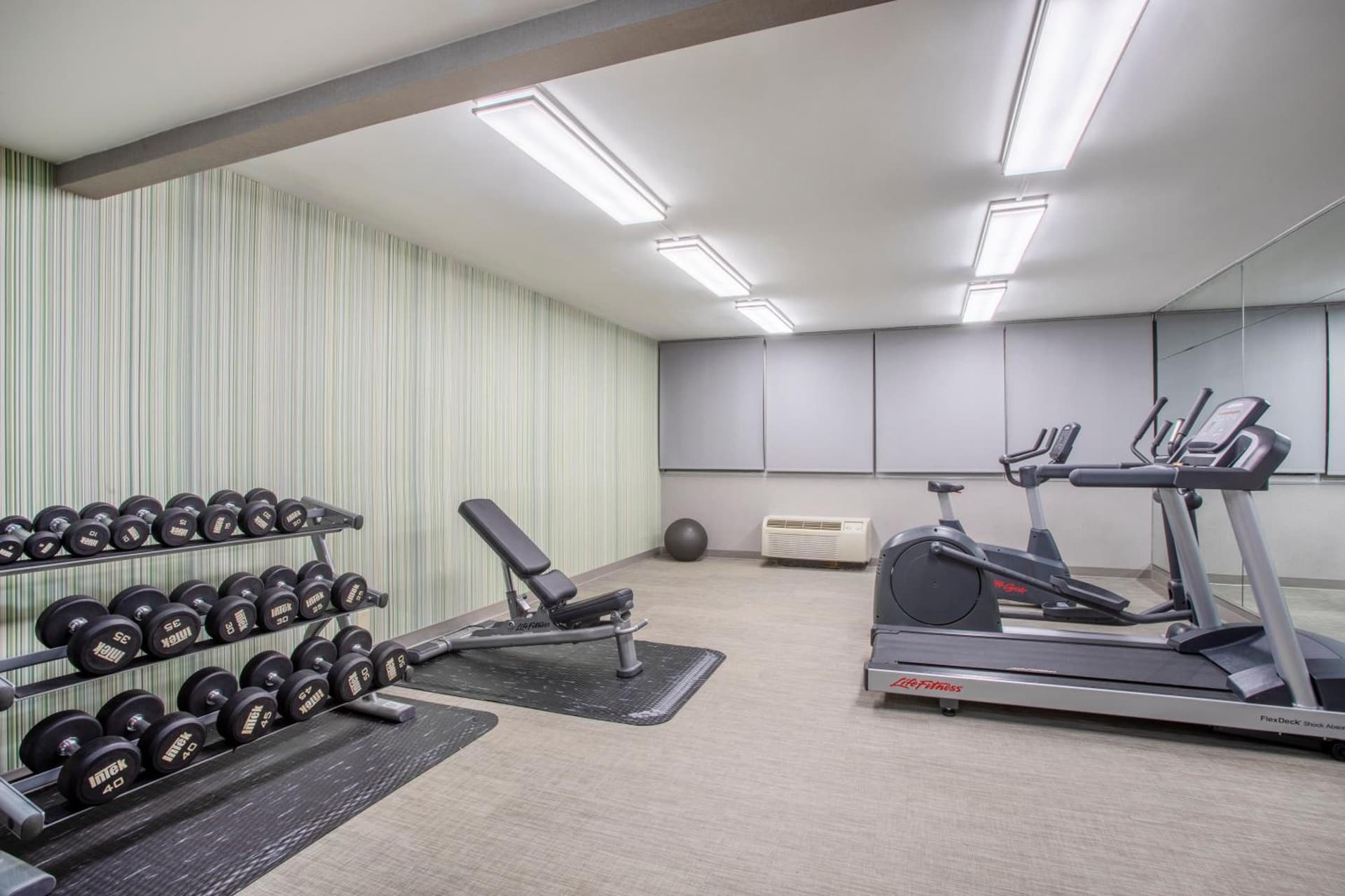 Holiday Inn & Suites Parsippany Fairfield by IHG gallery photo in Parsippany, NJ — image 24