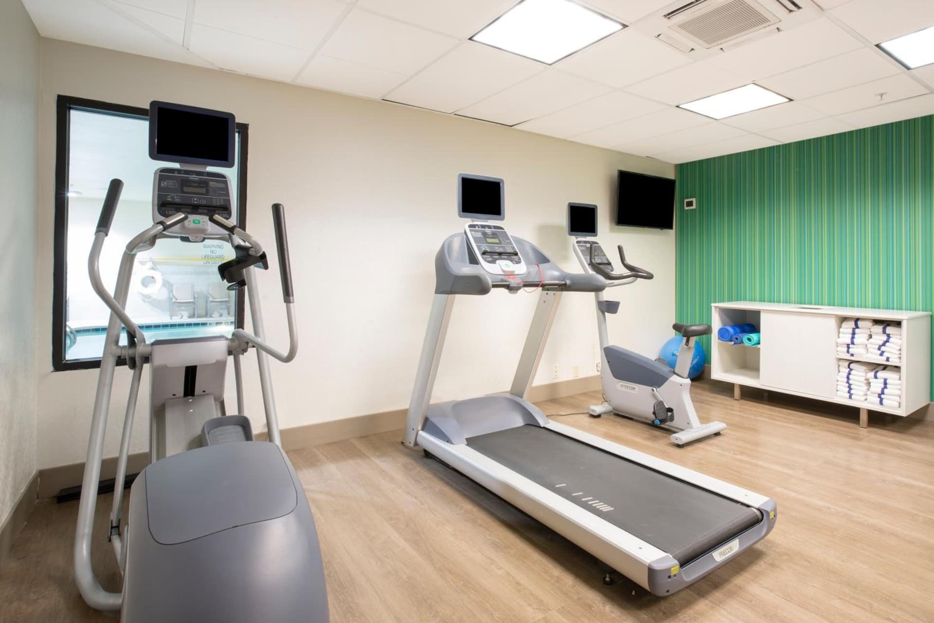 Holiday Inn Express Kansas City - at the Legends! by IHG gallery photo in Kansas City, KS — image 22