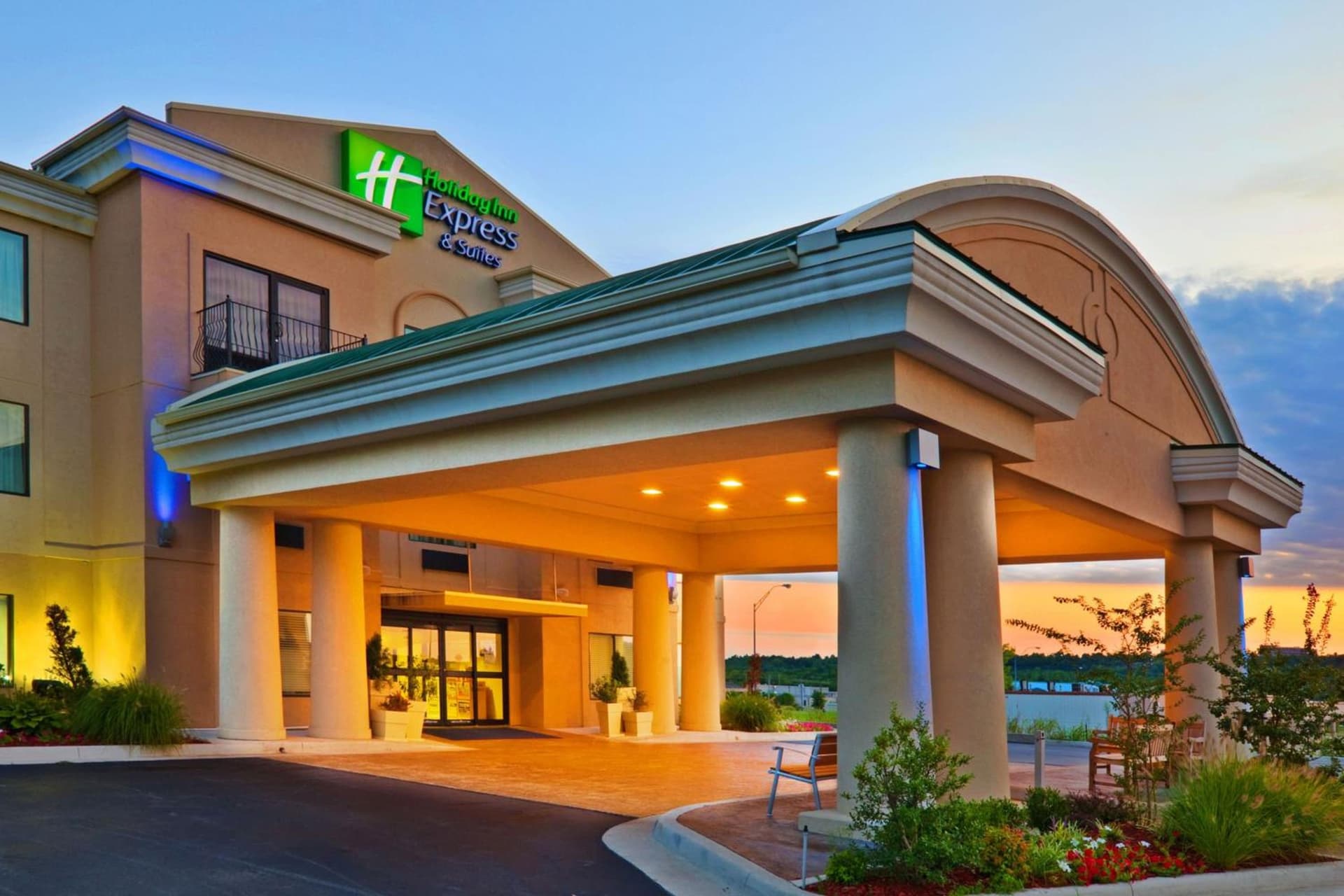 Holiday Inn Express Hotel & Suites Muskogee by IHG featured exterior or lobby in Muskogee, OK — similar hotel
