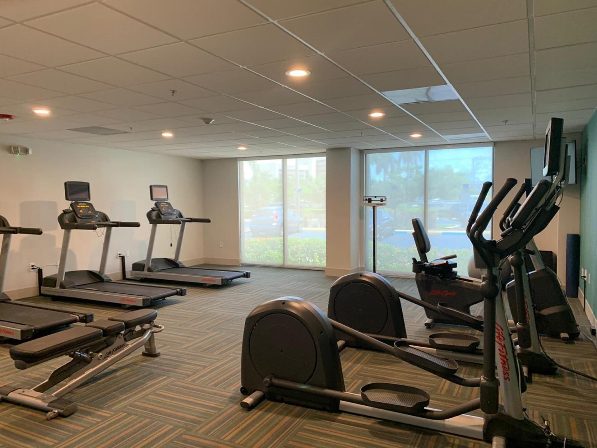 Holiday Inn Express & Suites Miami - Hialeah by IHG gallery photo in Hialeah, FL — image 6