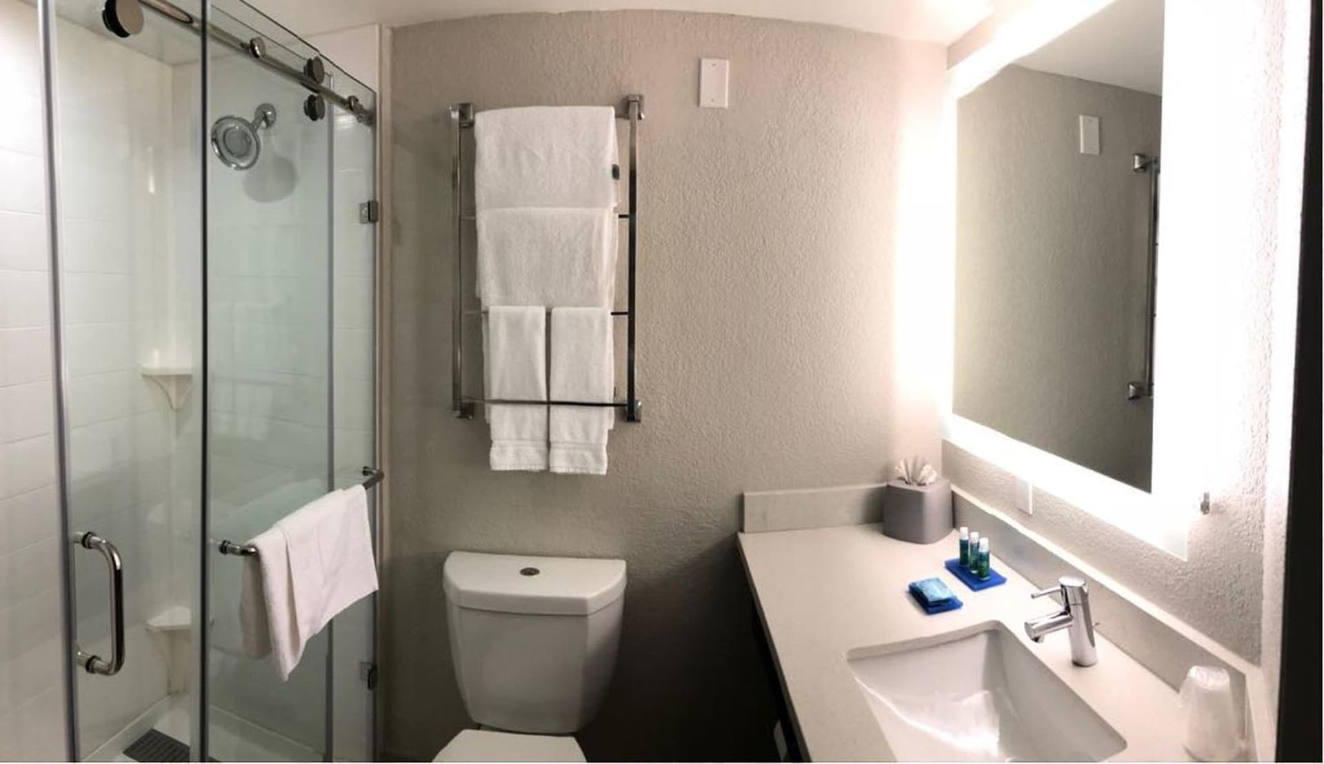 Holiday Inn Express & Suites Miami - Hialeah by IHG gallery photo in Hialeah, FL — image 24