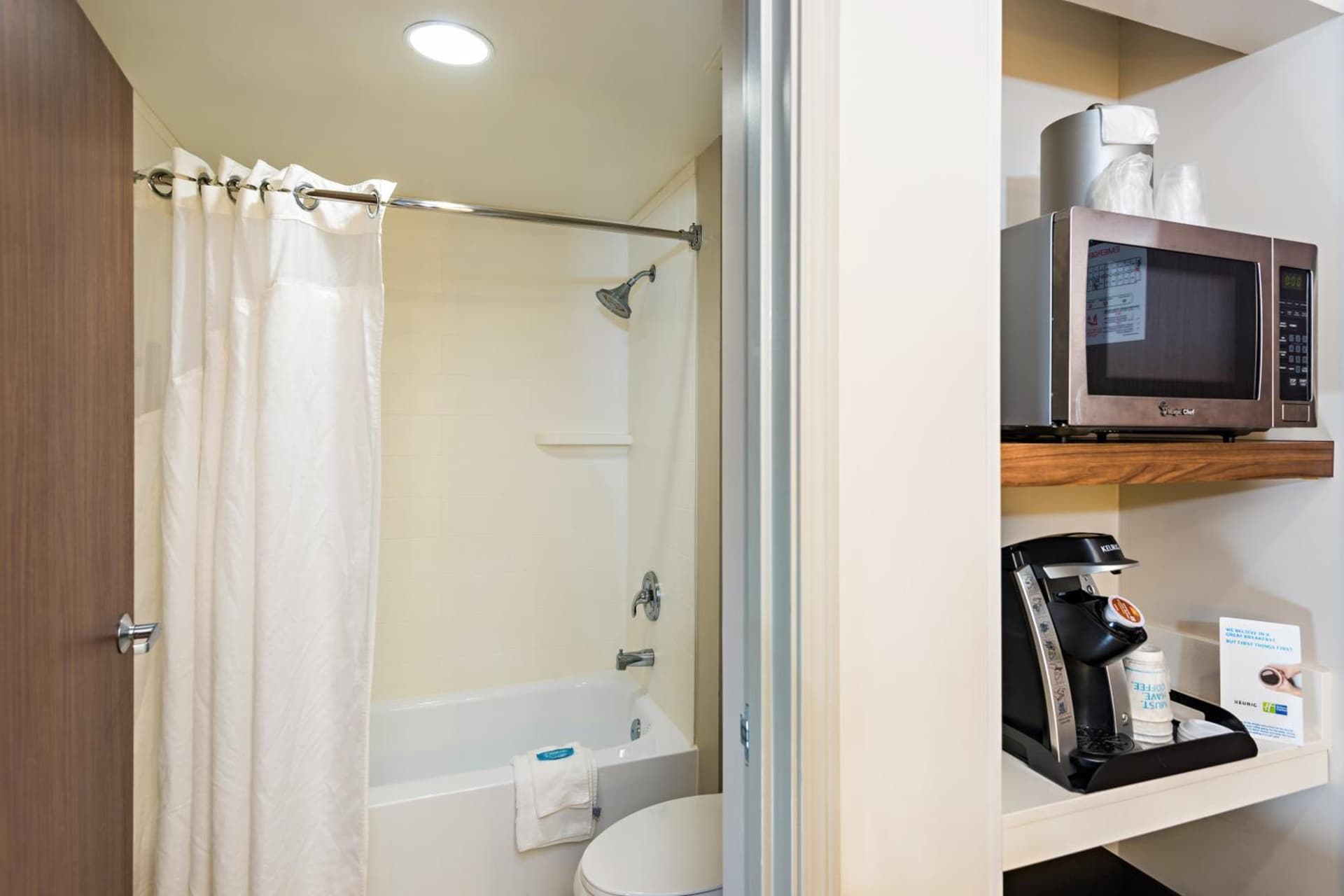 Holiday Inn Express Peoria North - Glendale by IHG gallery photo in Peoria, AZ — image 40
