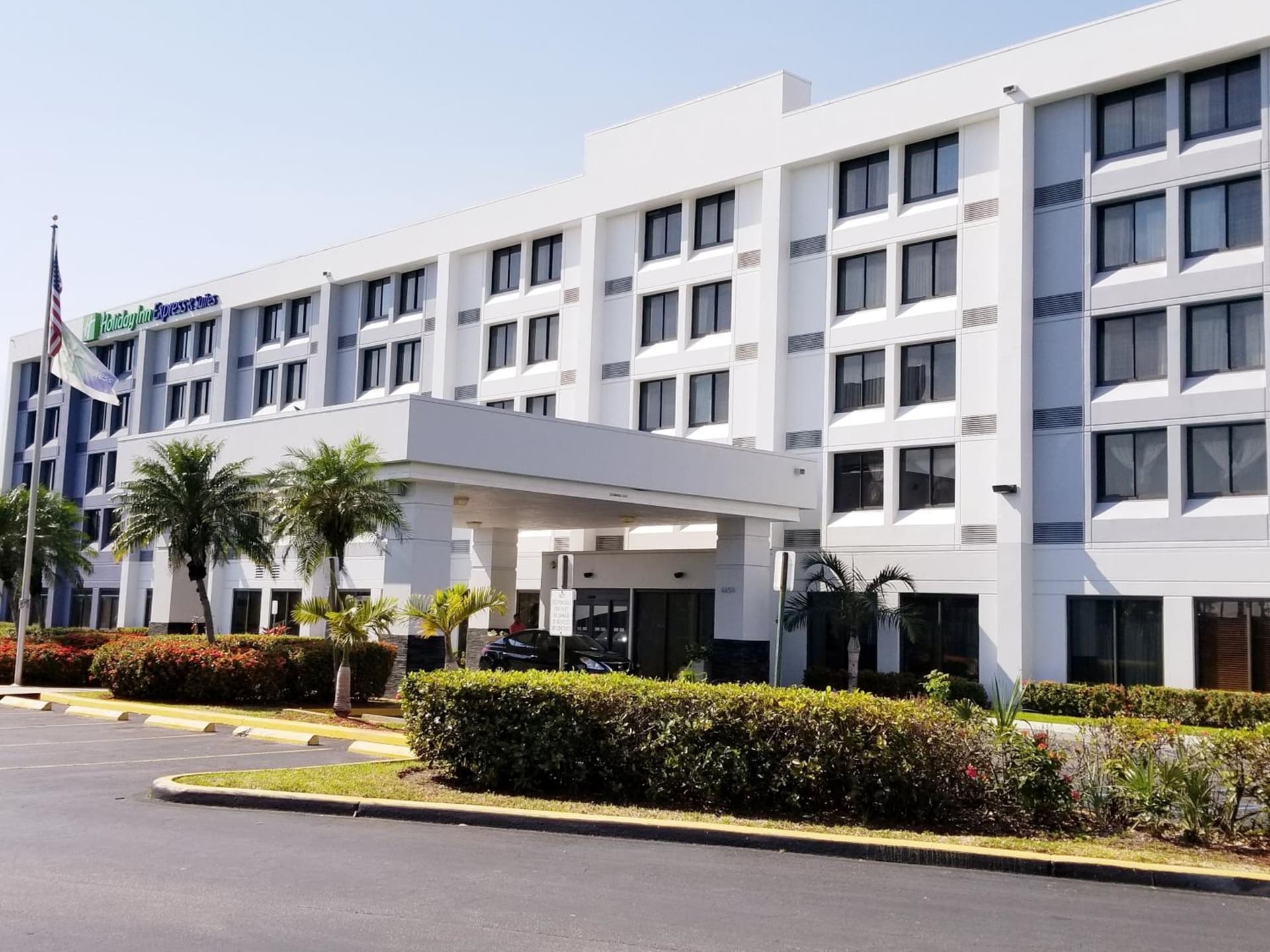 Holiday Inn Express & Suites Miami - Hialeah by IHG exterior or lobby in Hialeah, FL — main listing photo