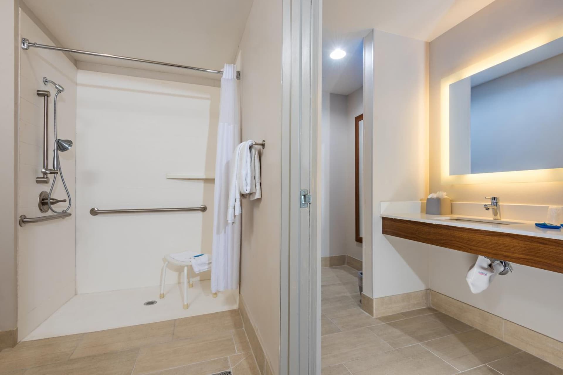 Holiday Inn Express Peoria North - Glendale by IHG gallery photo in Peoria, AZ — image 10
