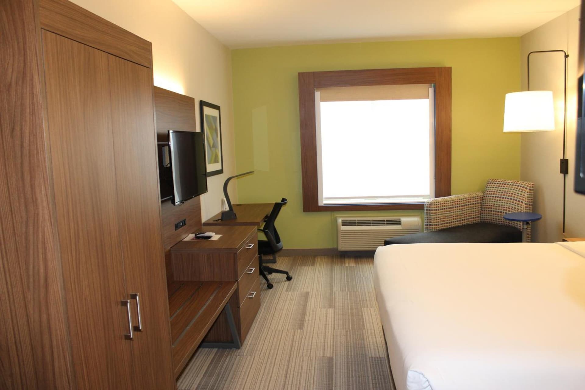 Holiday Inn Express Hotel & Suites Mansfield by IHG gallery photo in Mansfield, TX — image 16