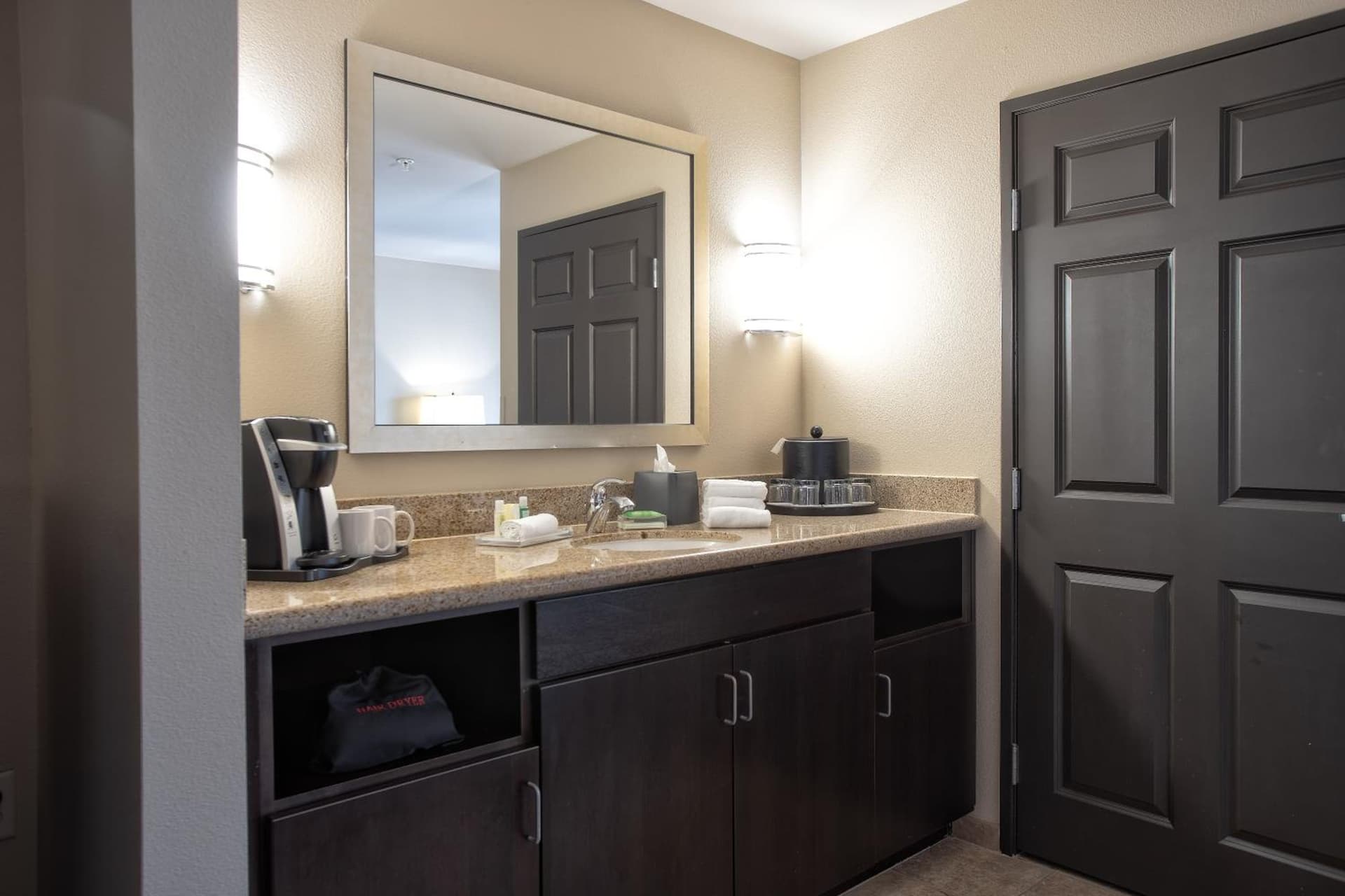 Holiday Inn Oceanside Marina Camp Pendleton by IHG gallery photo in Oceanside, CA — image 14