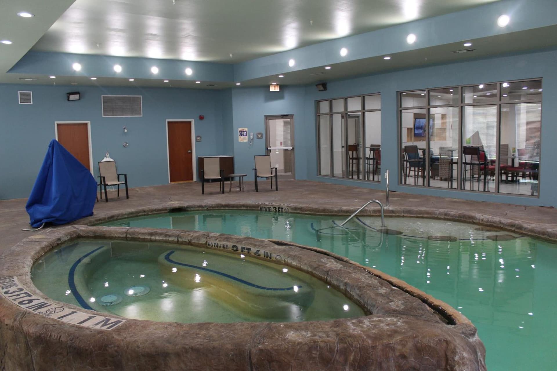 Holiday Inn Express Hotel & Suites Mansfield by IHG gallery photo in Mansfield, TX — image 17