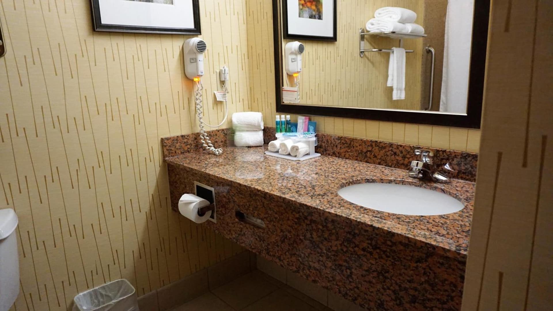 Holiday Inn Express & Suites Gibson by IHG gallery photo in New Milford — image 13