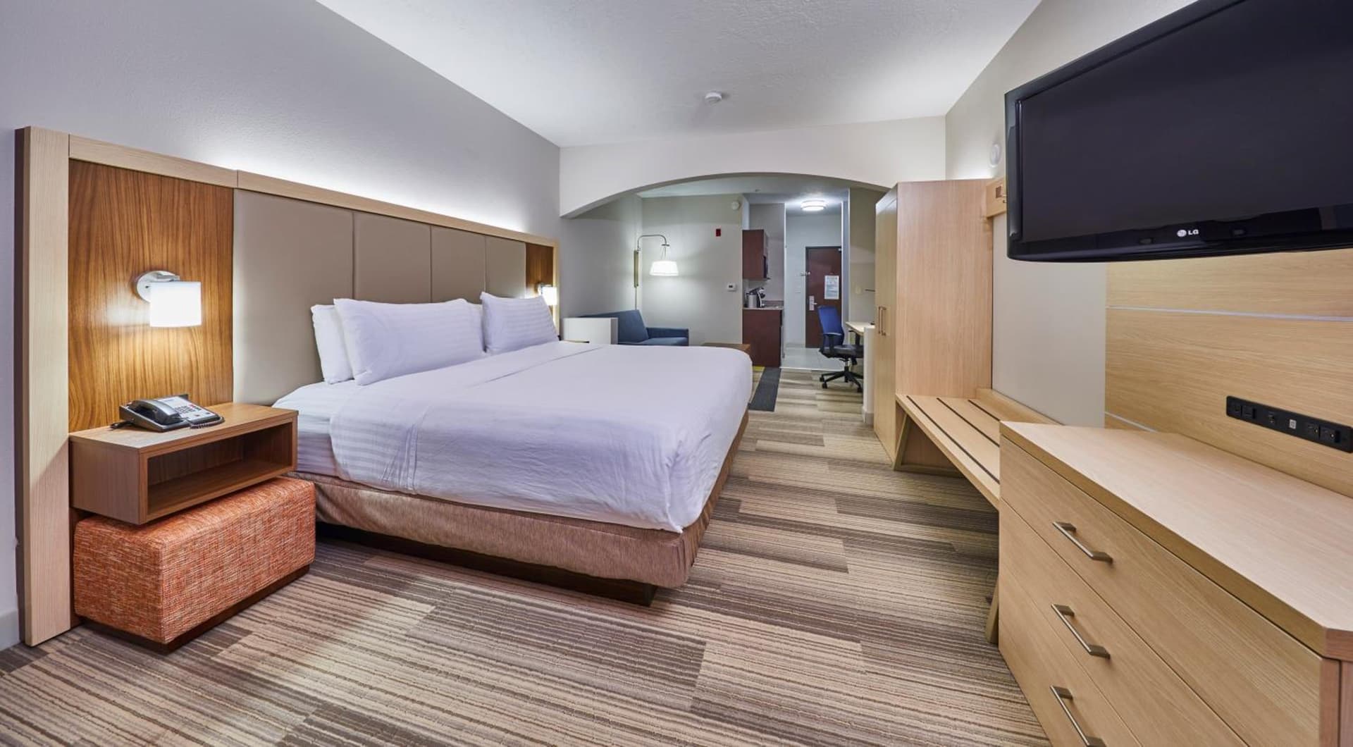 Holiday Inn Express Hotel & Suites Medford-Central Point by IHG gallery photo in Central Point, OR — image 8