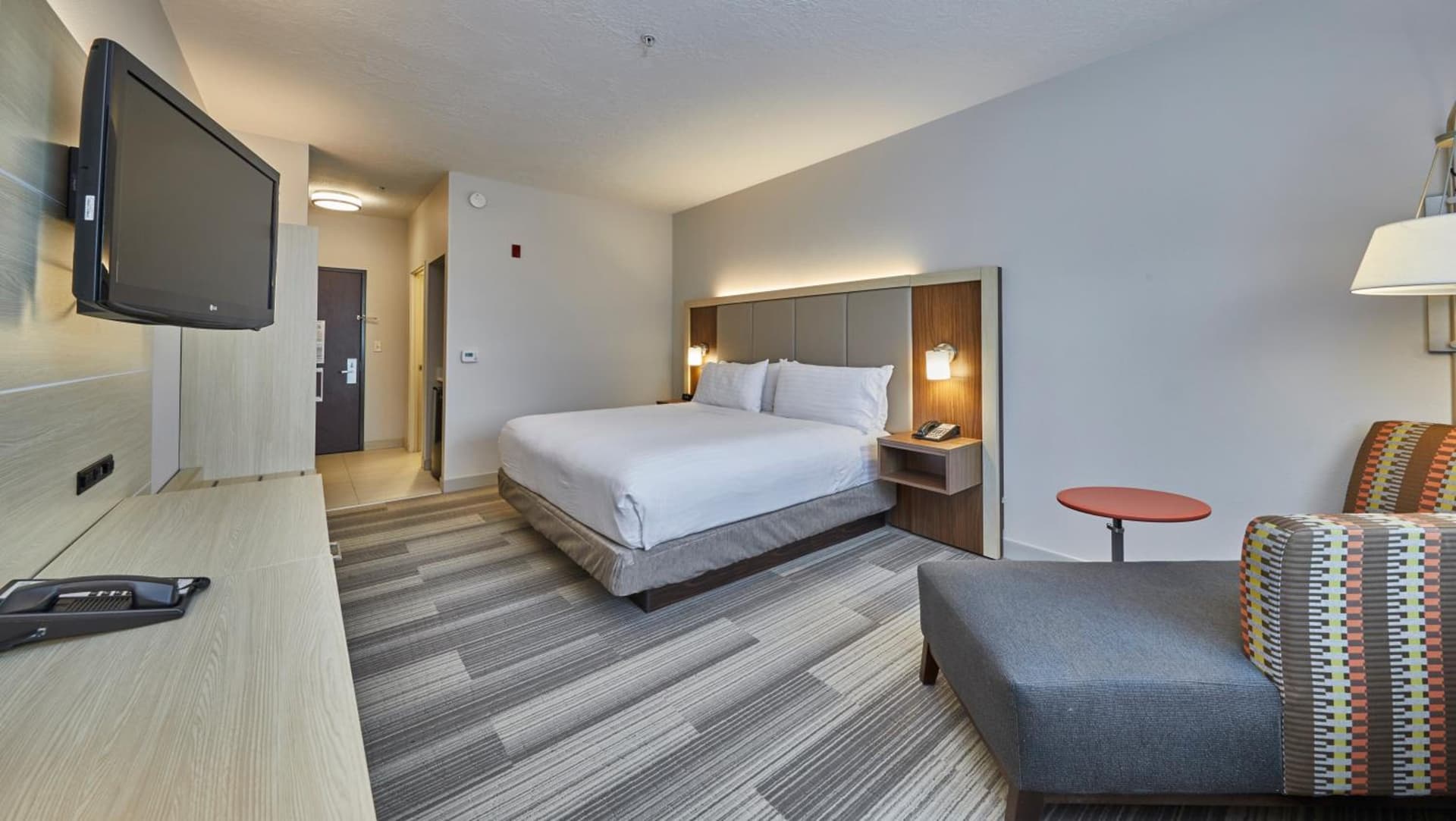 Holiday Inn Express Hotel & Suites Medford-Central Point by IHG gallery photo in Central Point, OR — image 24
