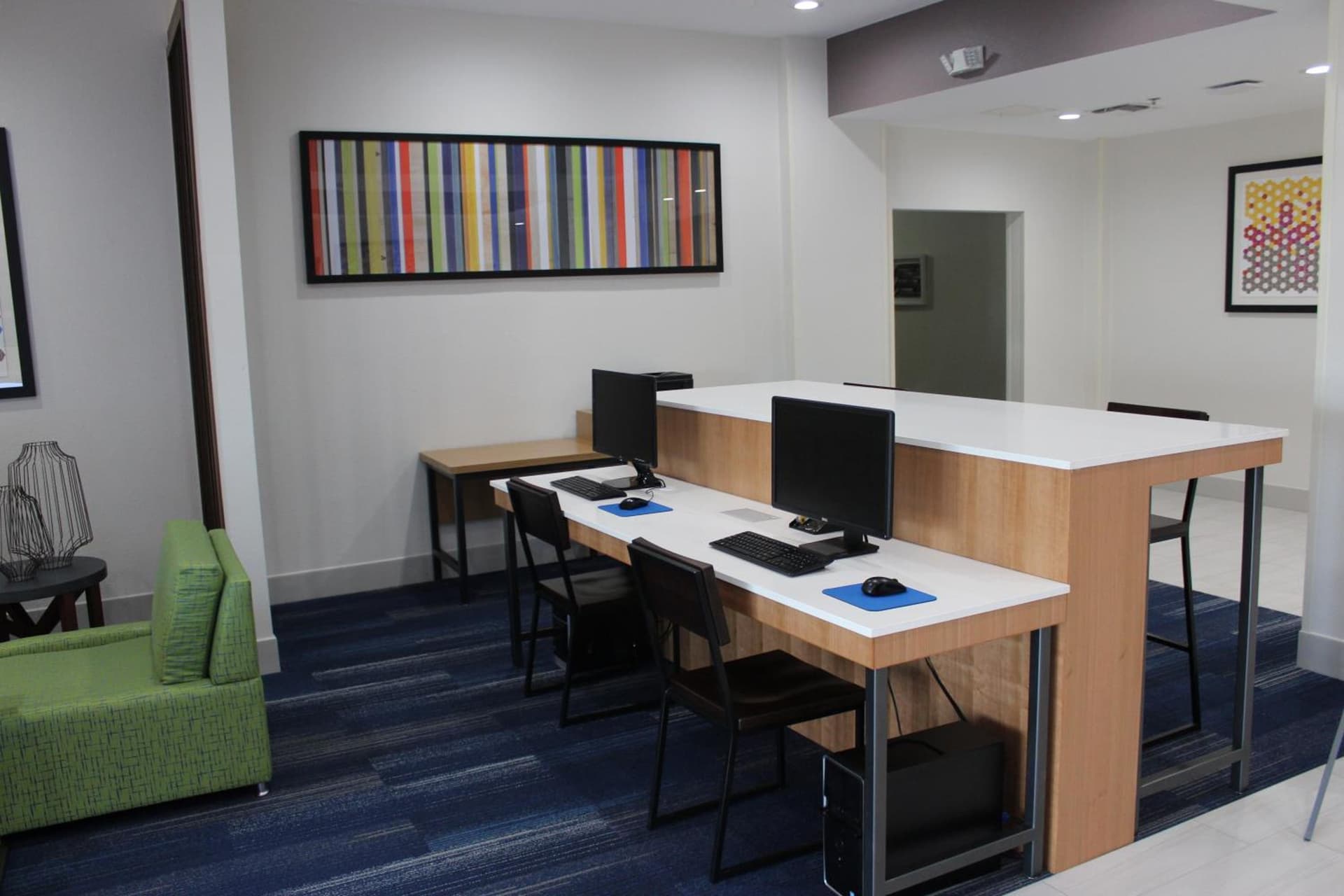Holiday Inn Express Hotel & Suites Mansfield by IHG gallery photo in Mansfield, TX — image 5