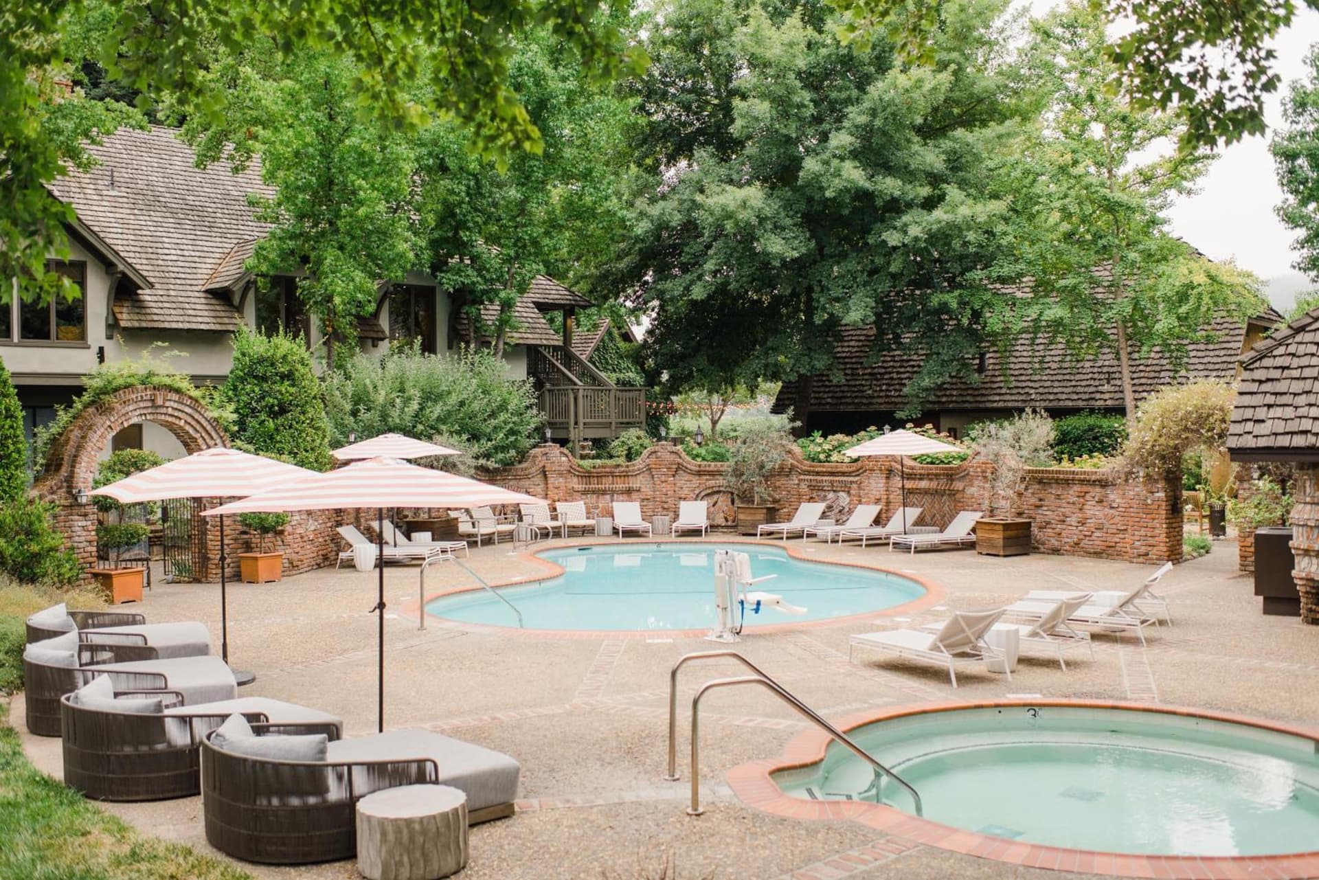Harvest Inn interior in St. Helena, CA — gallery photo 2