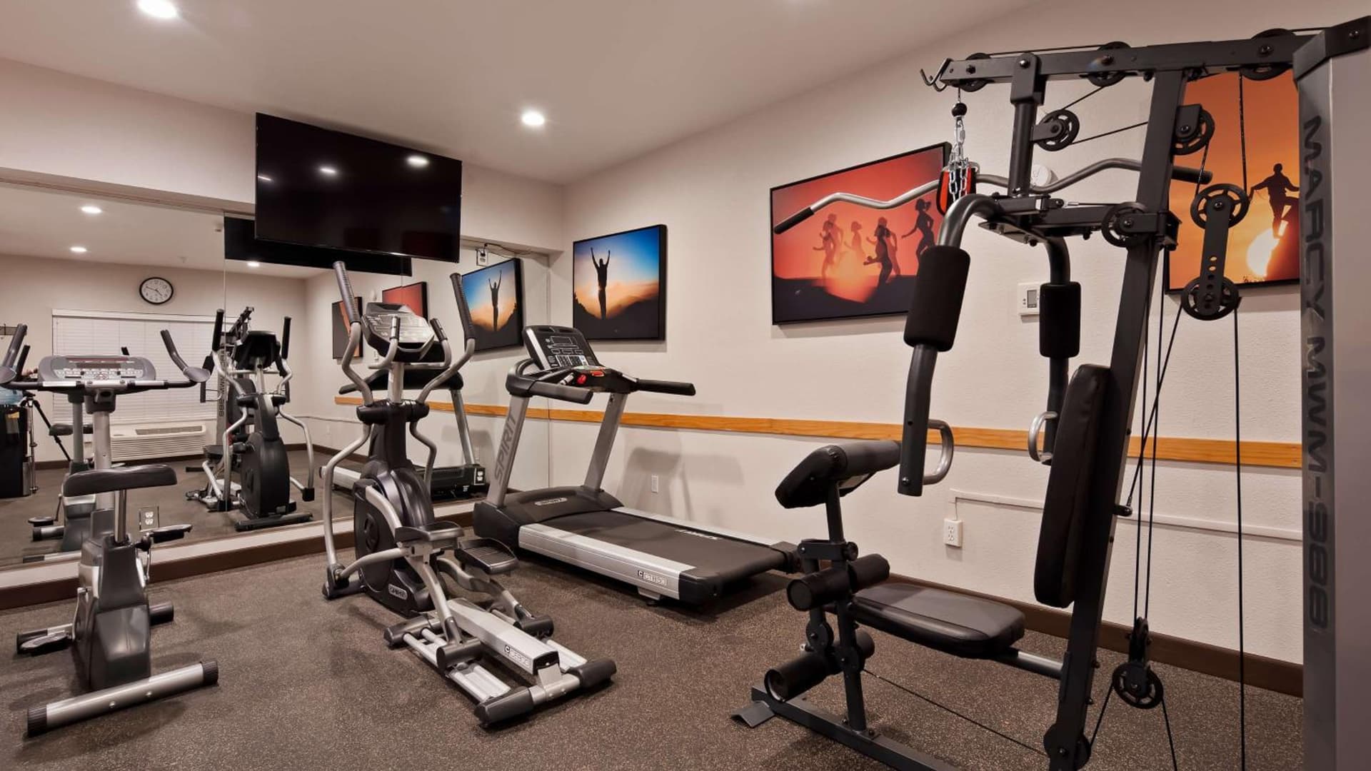 Best Western Plus Villa Del Lago Inn Patterson gallery photo in Patterson, CA — image 24