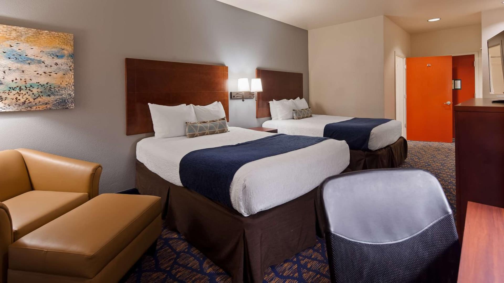 Best Western Plus Villa Del Lago Inn Patterson gallery photo in Patterson, CA — image 22
