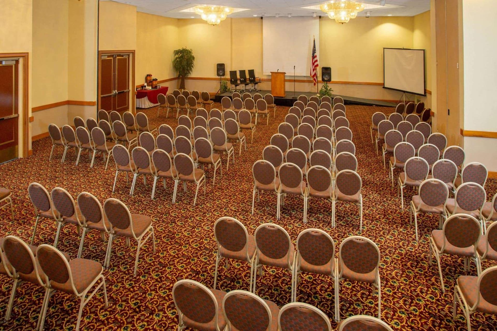 Days Inn & Suites by Wyndham Tallahassee Conf Center I-10 gallery photo in Tallahassee, FL — image 22