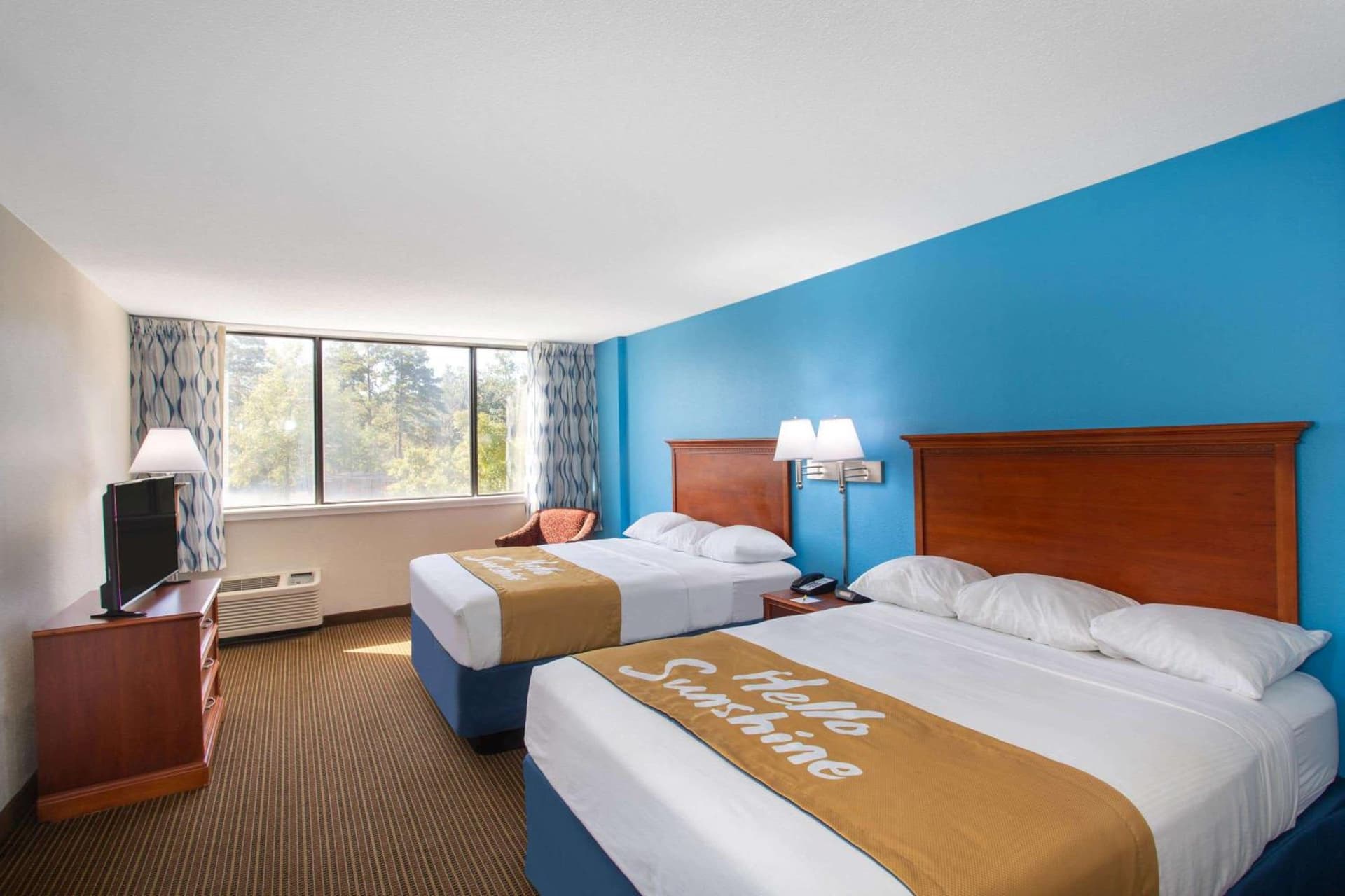 Days Inn & Suites by Wyndham Tallahassee Conf Center I-10 gallery photo in Tallahassee, FL — image 21