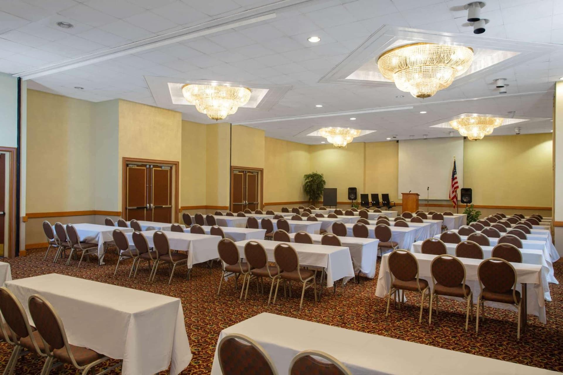 Days Inn & Suites by Wyndham Tallahassee Conf Center I-10 gallery photo in Tallahassee, FL — image 19