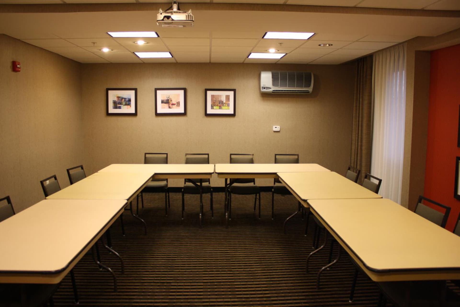 Holiday Inn Express Toledo North by IHG gallery photo in Toledo, OH — image 18
