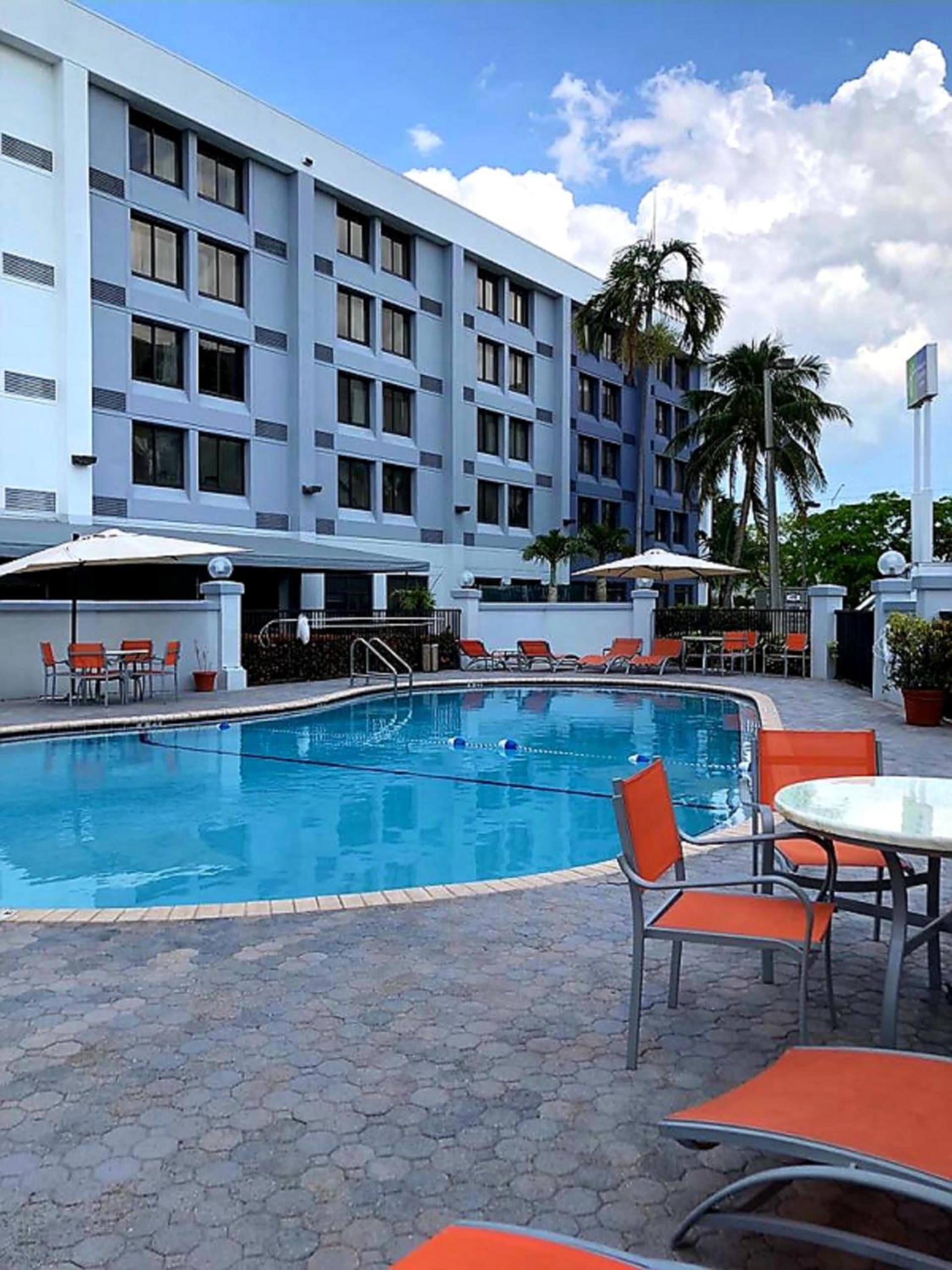 Holiday Inn Express & Suites Miami - Hialeah by IHG gallery photo in Hialeah, FL — image 25