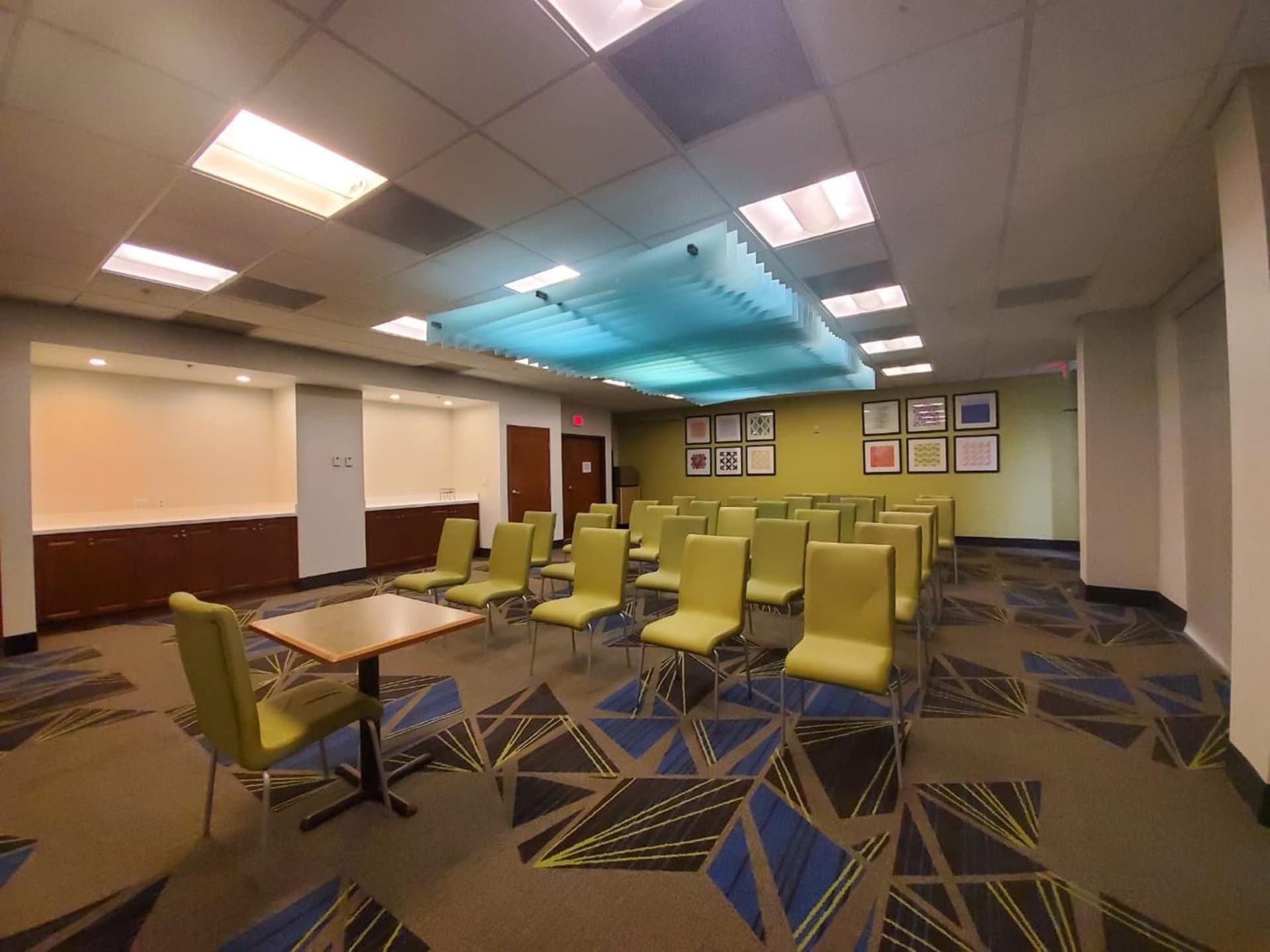 Holiday Inn Express & Suites Miami - Hialeah by IHG property views in Hialeah, FL — gallery photo 3
