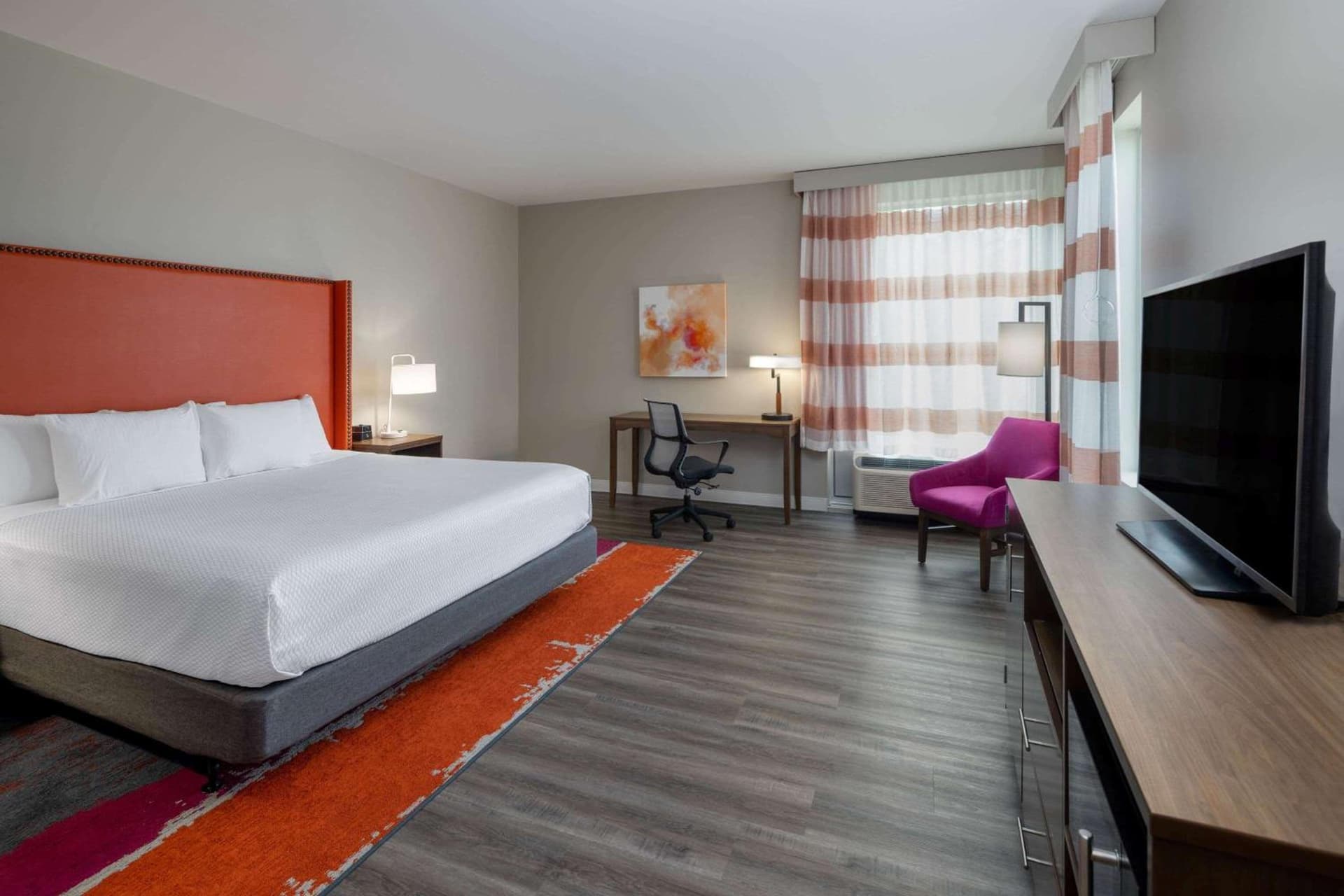 La Quinta by Wyndham Greensboro Airport High Point gallery photo in Greensboro, NC — image 18