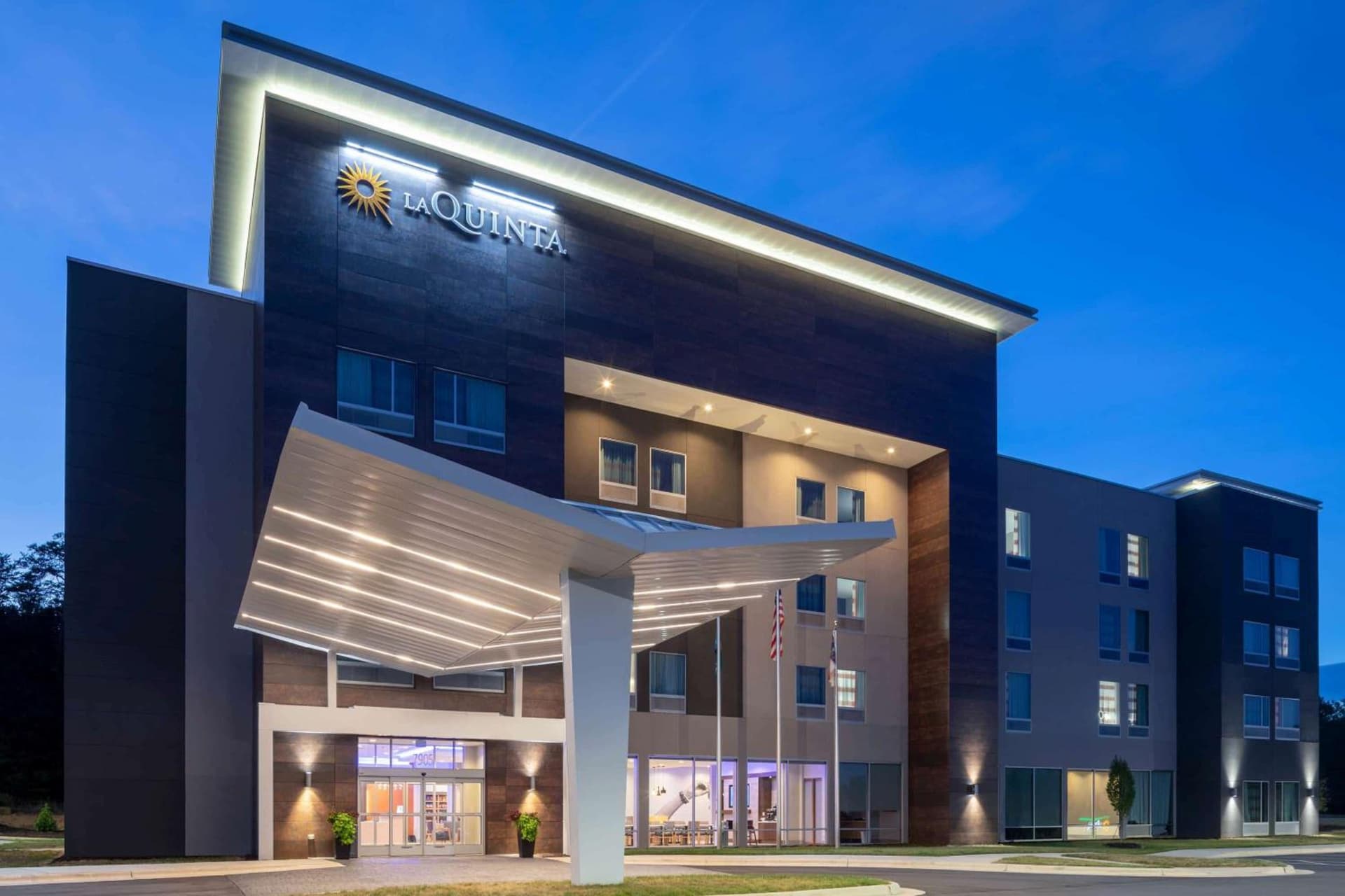 La Quinta by Wyndham Greensboro Airport High Point featured exterior or lobby in Greensboro, NC — similar hotel