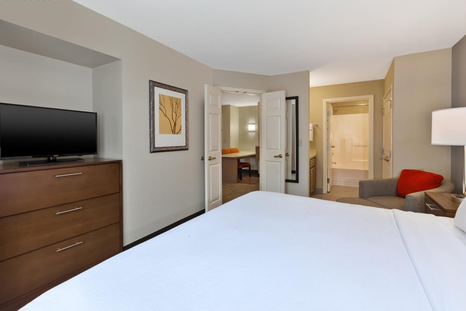 Staybridge Suites Kalamazoo by IHG gallery photo in Kalamazoo, MI — image 41