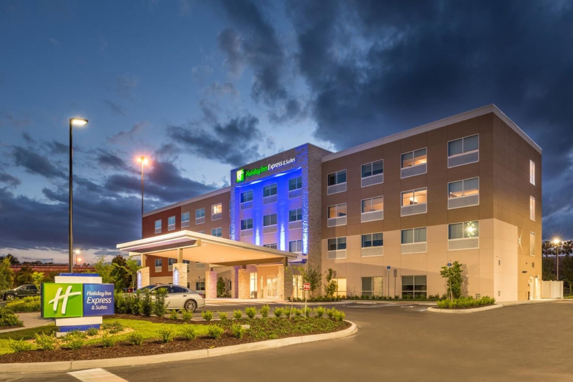Holiday Inn Express & Suites - Tampa North - Wesley Chapel by IHG gallery photo in Wesley Chapel, FL — image 5
