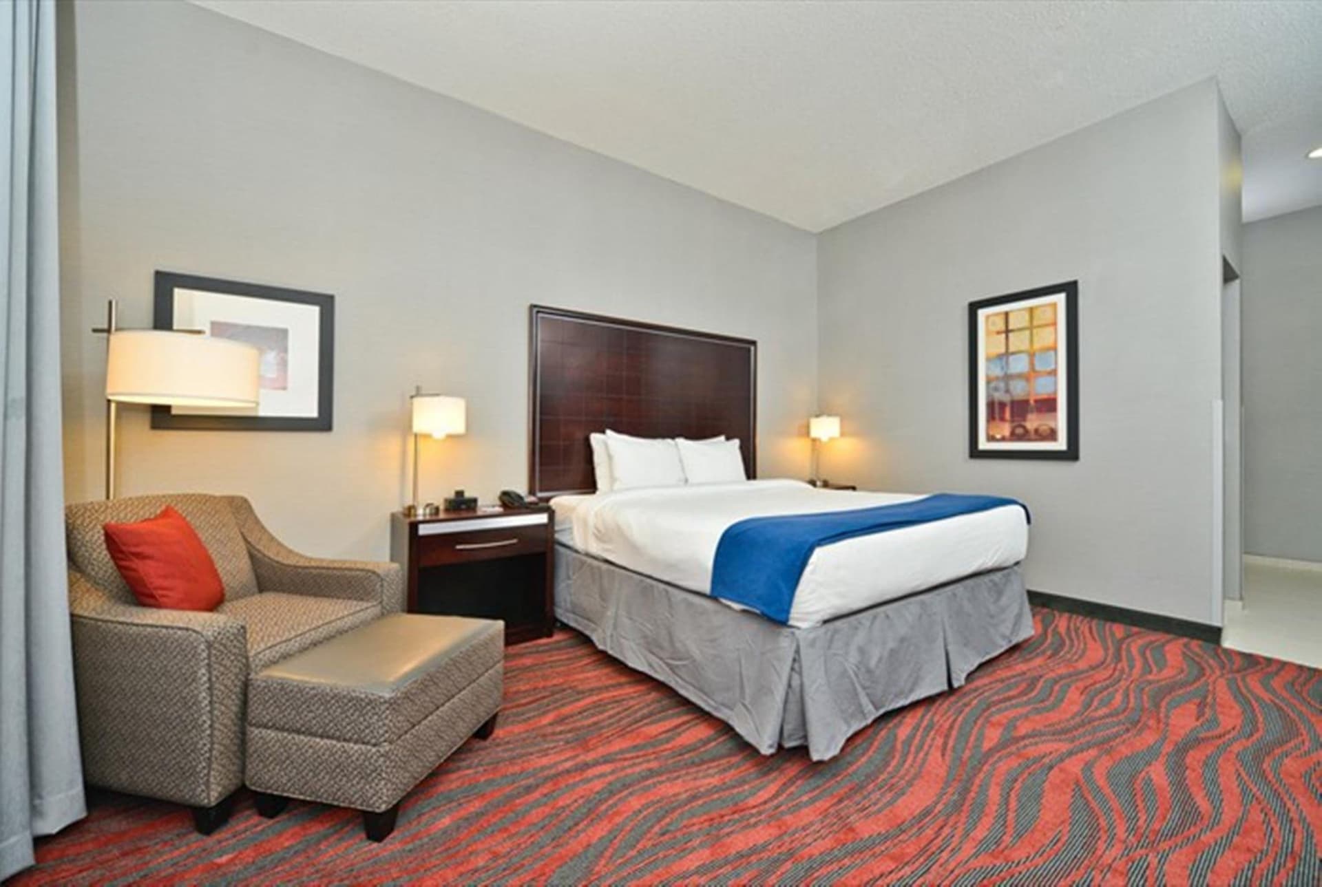 Holiday Inn Express & Suites Utica by IHG gallery photo in Utica, NY — image 31