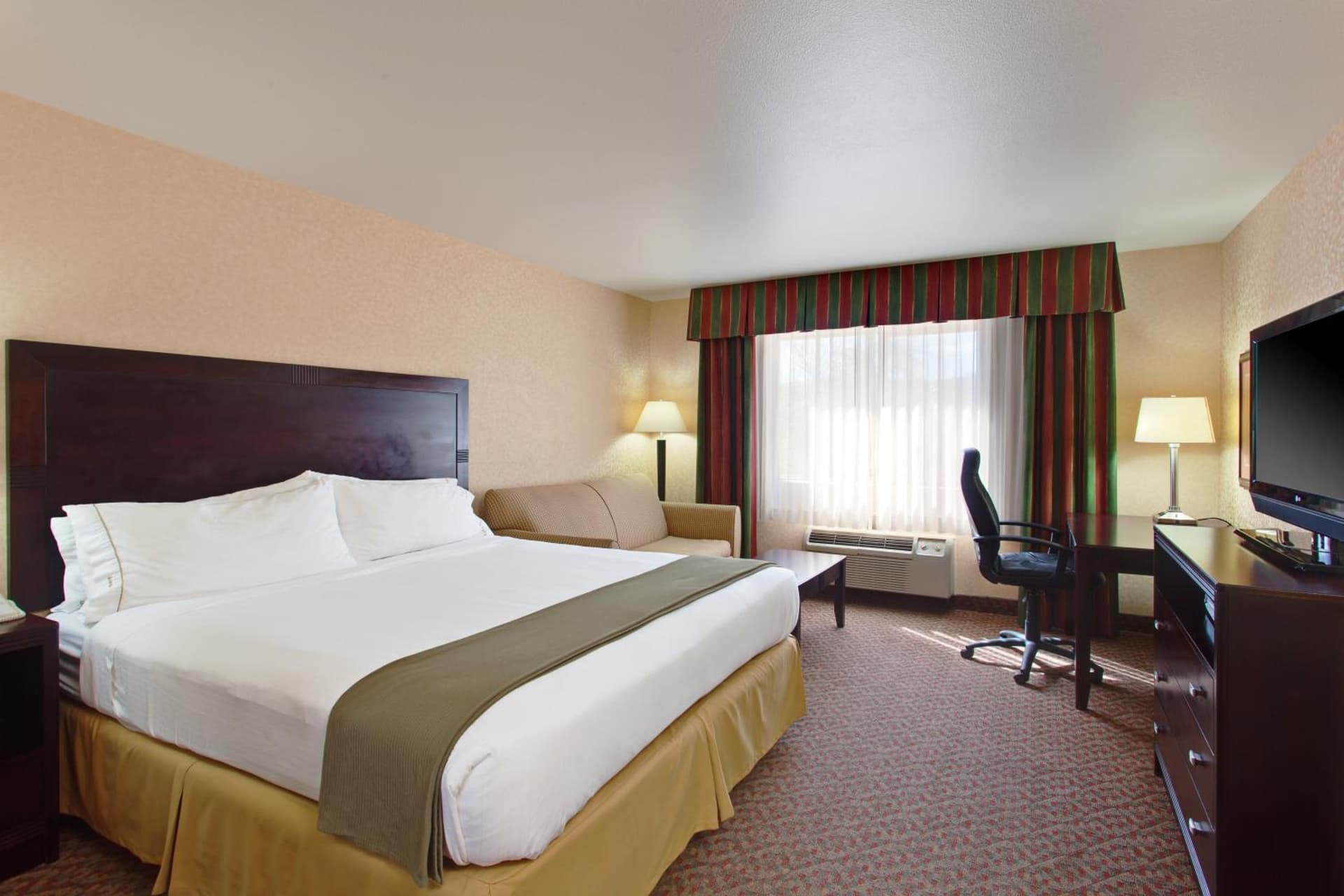 Holiday Inn Express Temecula by IHG gallery photo in Temecula, CA — image 12