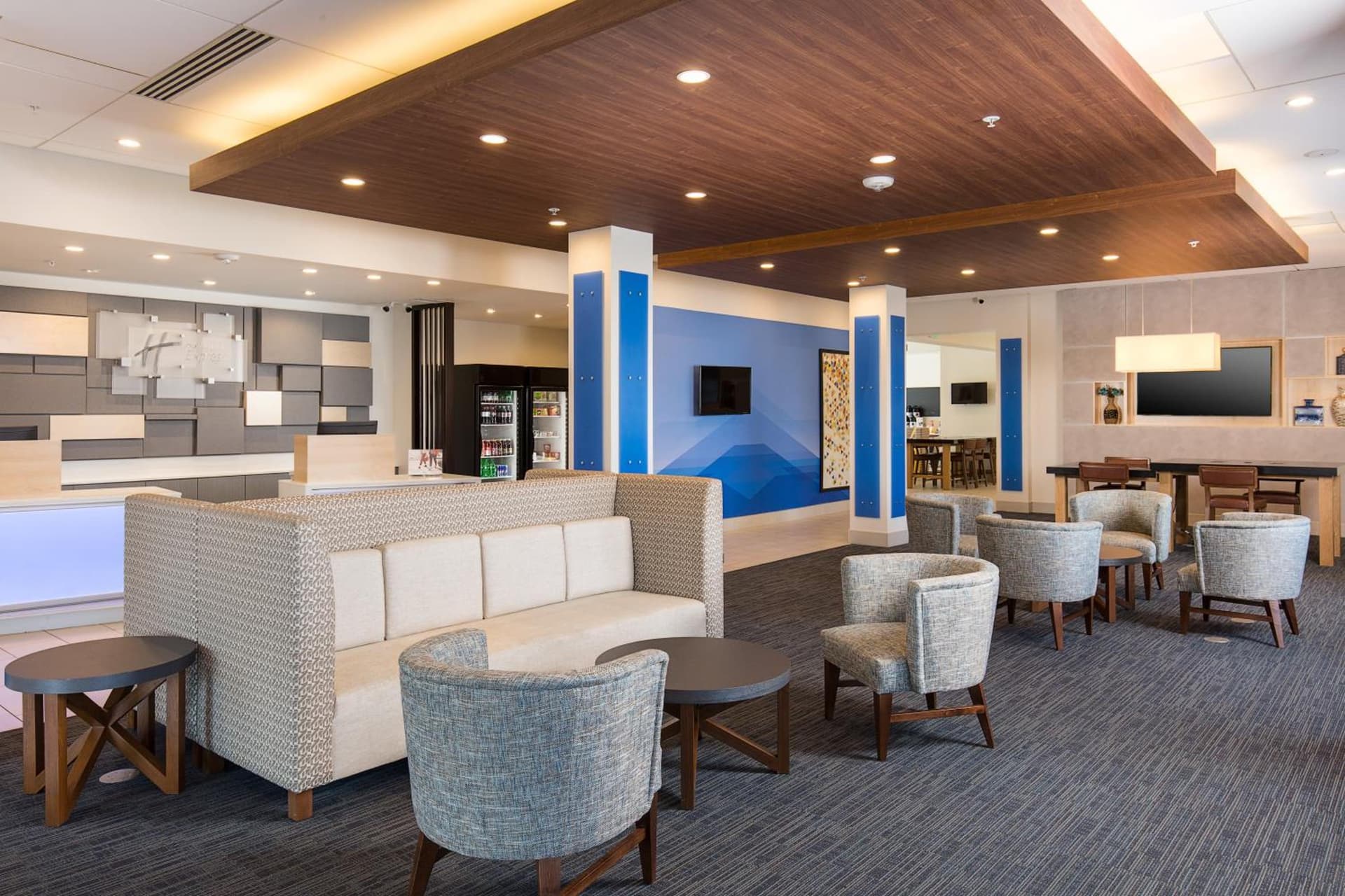 Holiday Inn Express Visalia Sequoia Gateway Area by IHG gallery photo in Visalia, CA — image 4