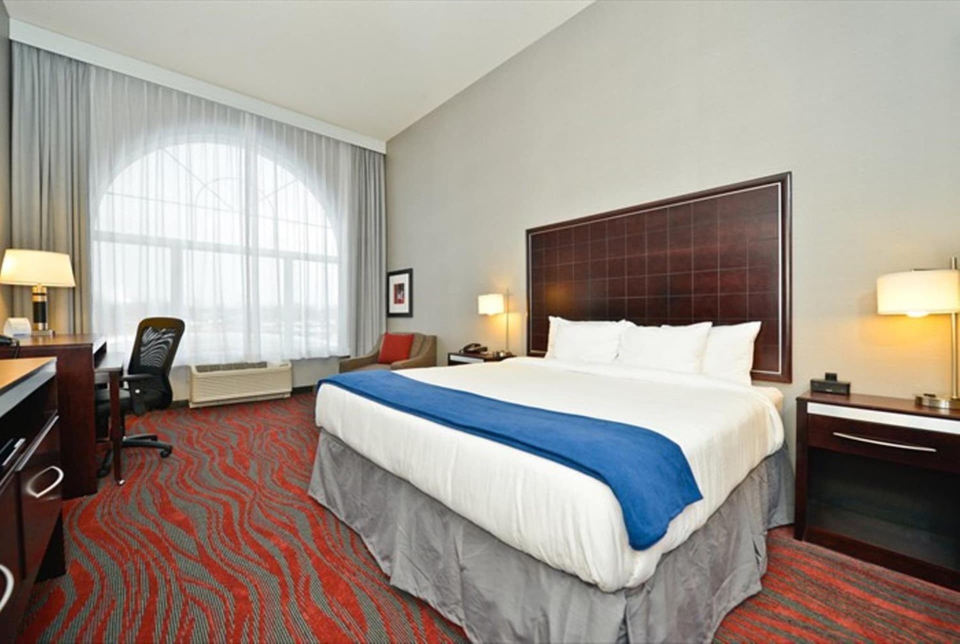 Holiday Inn Express & Suites Utica by IHG gallery photo in Utica, NY — image 22