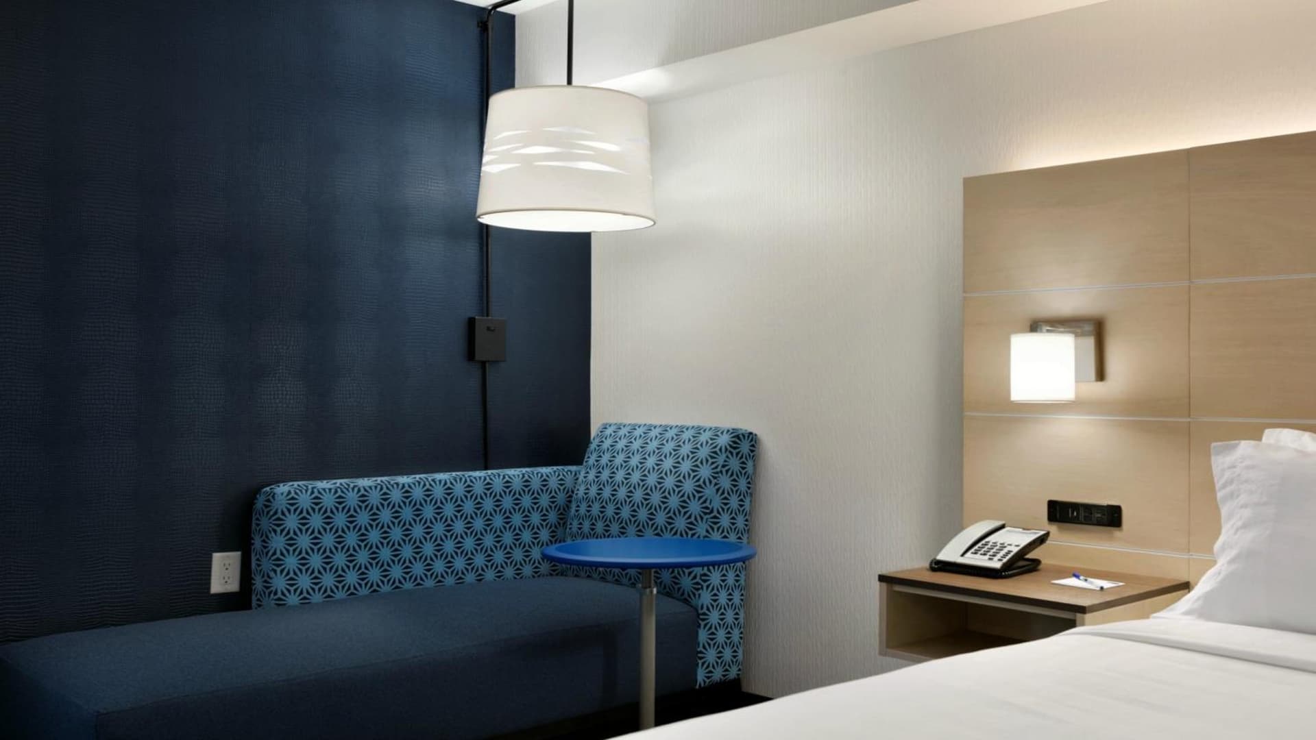 Holiday Inn Express - Williamsburg Busch Gardens Area by IHG gallery photo in Williamsburg, VA — image 18