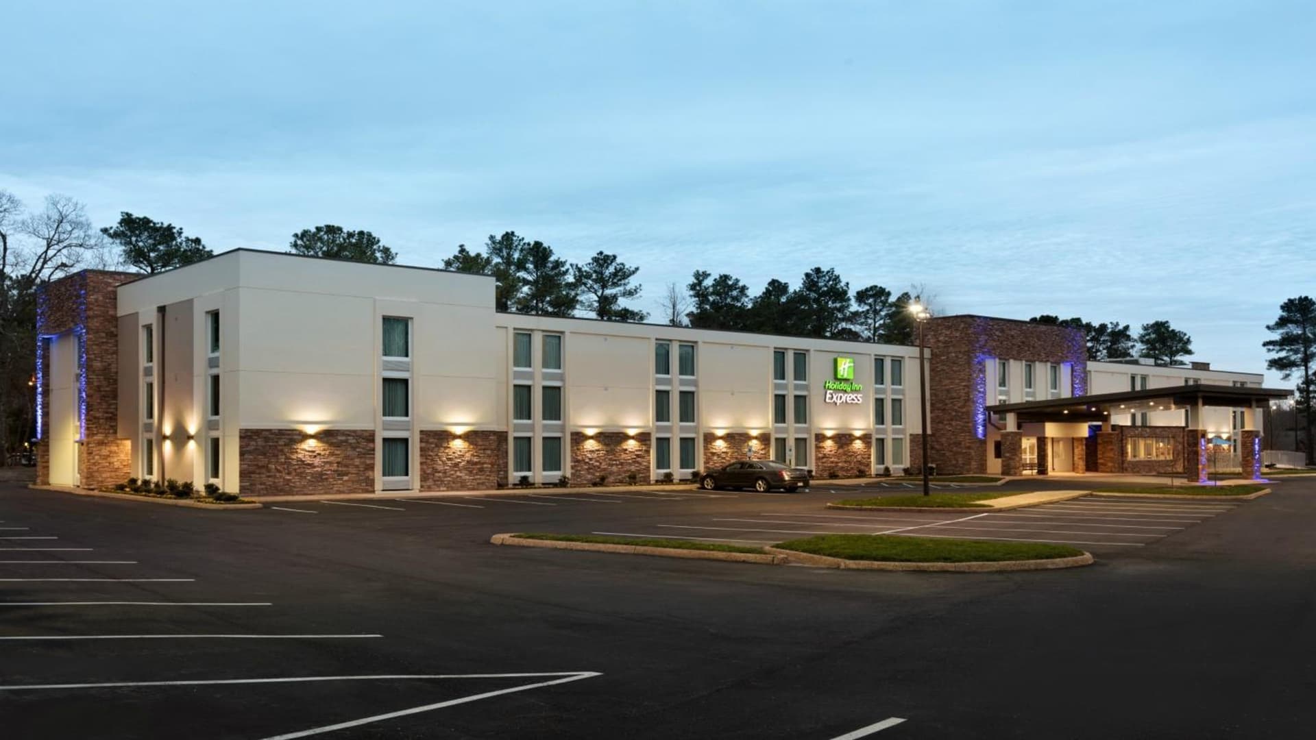 Holiday Inn Express - Williamsburg Busch Gardens Area by IHG gallery photo in Williamsburg, VA — image 16