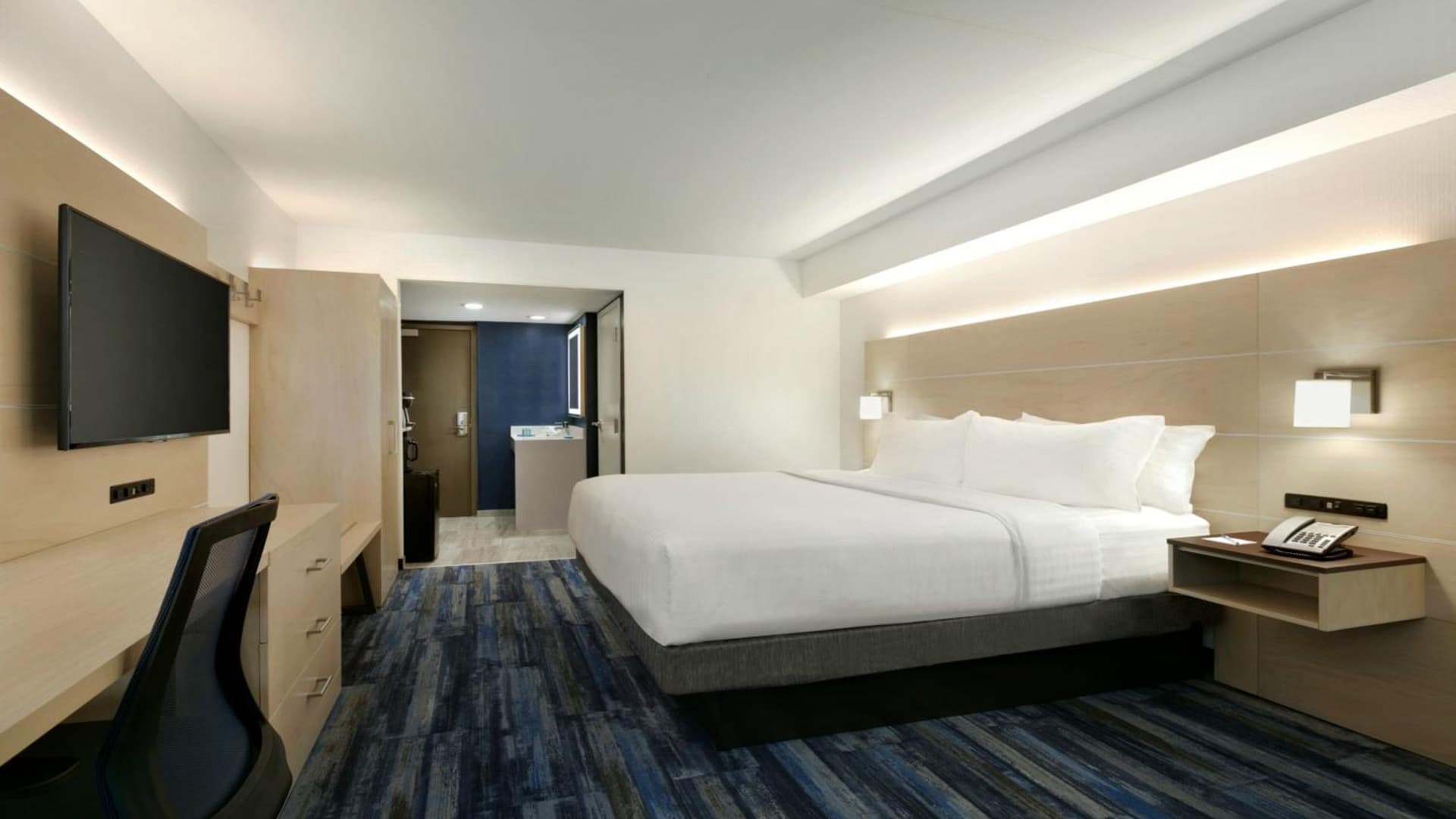 Holiday Inn Express - Williamsburg Busch Gardens Area by IHG gallery photo in Williamsburg, VA — image 45