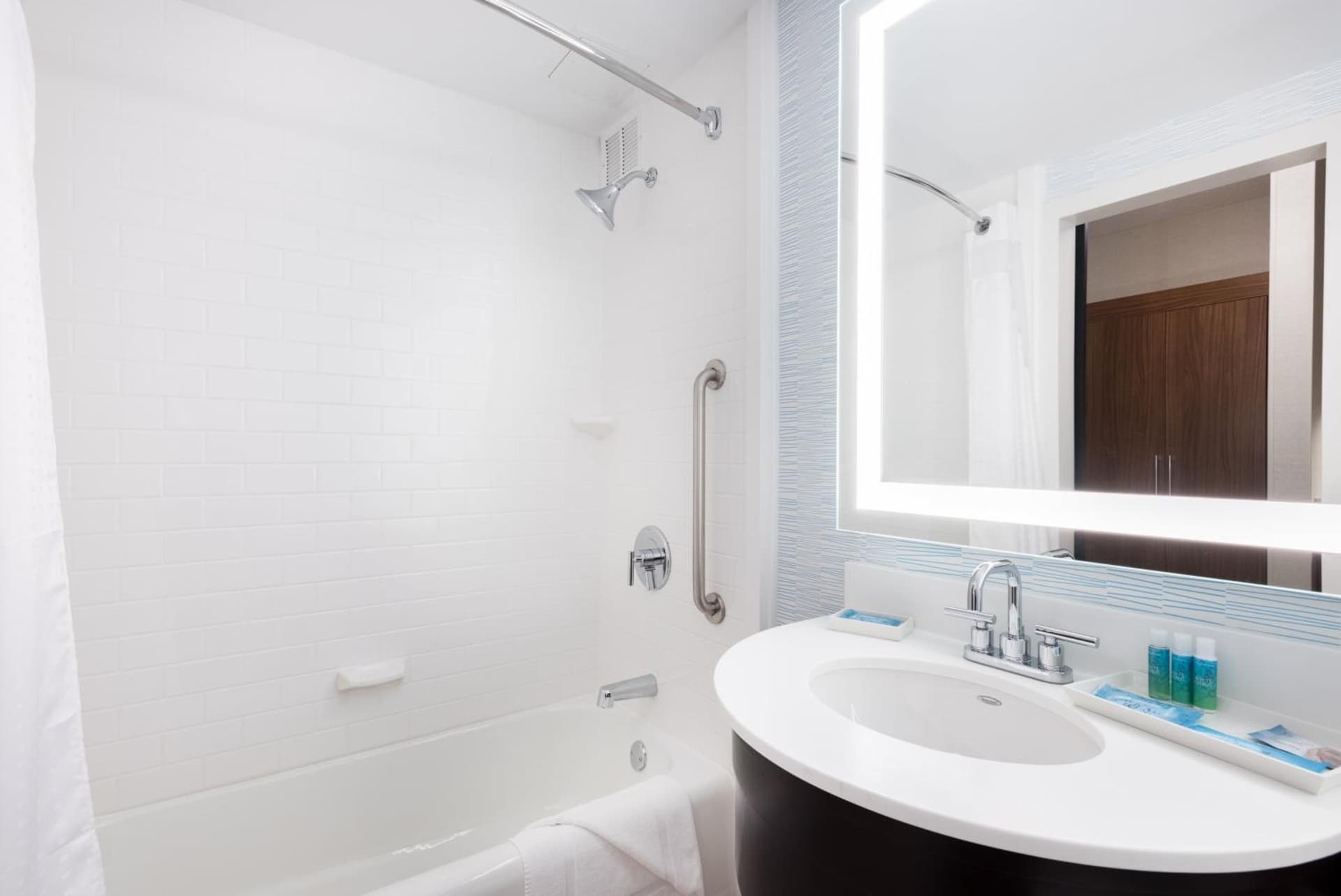 Holiday Inn Express Boston-Waltham by IHG property views in Waltham, MA — gallery photo 3
