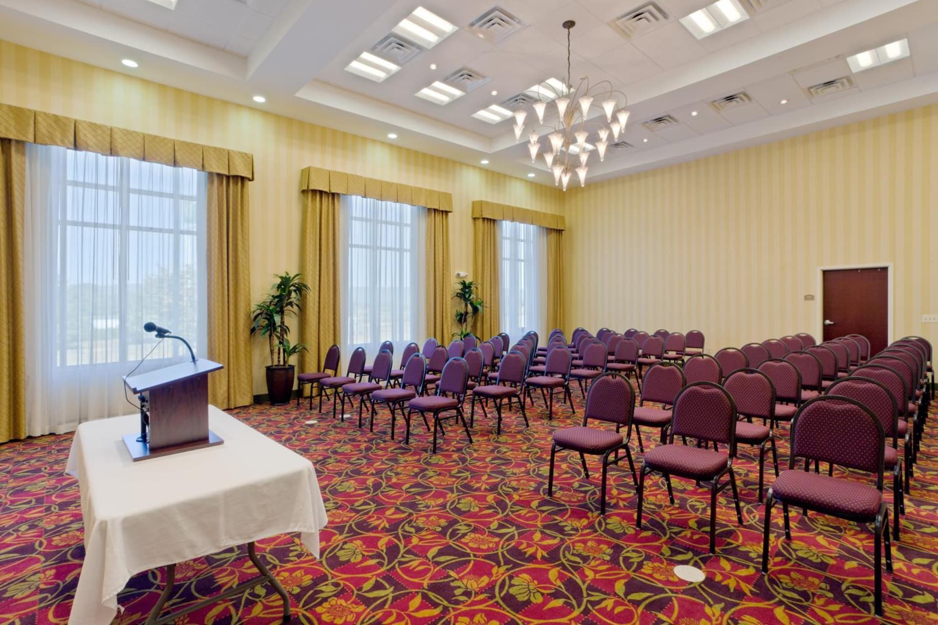 Holiday Inn Express Woodstock-Shenandoah Valley by IHG gallery photo in Woodstock, VA — image 18