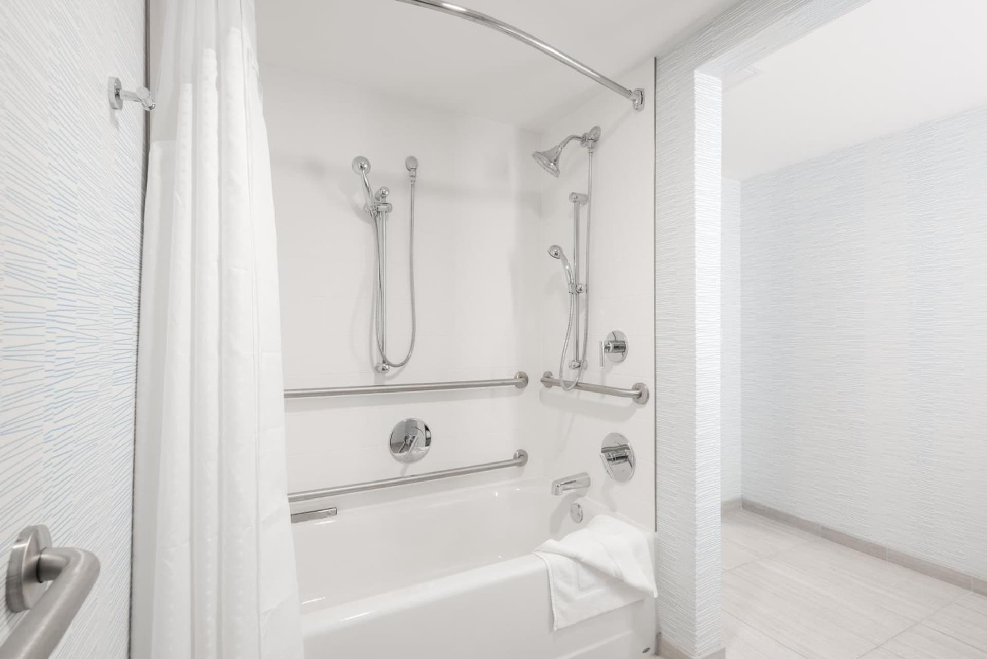 Holiday Inn Express Boston-Waltham by IHG gallery photo in Waltham, MA — image 36