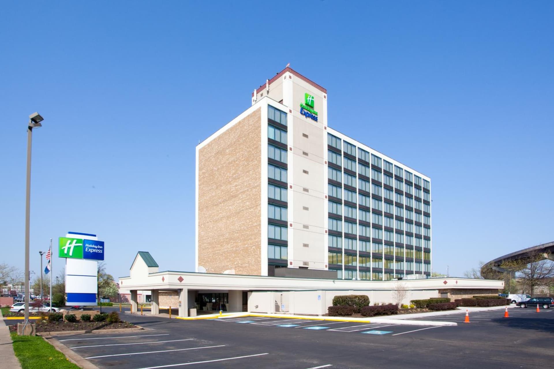 Holiday Inn Express Washington DC SW - Springfield by IHG featured exterior or lobby in Springfield, VA — similar hotel