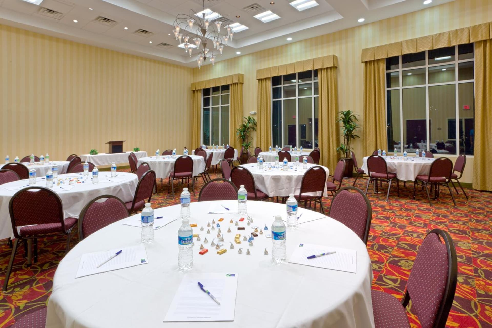 Holiday Inn Express Woodstock-Shenandoah Valley by IHG gallery photo in Woodstock, VA — image 5