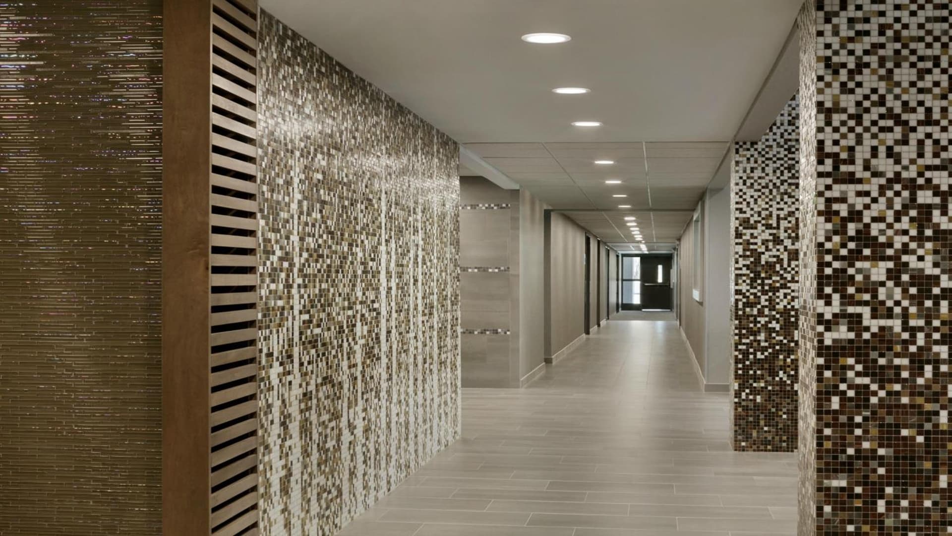 Holiday Inn Express - Williamsburg Busch Gardens Area by IHG gallery photo in Williamsburg, VA — image 4