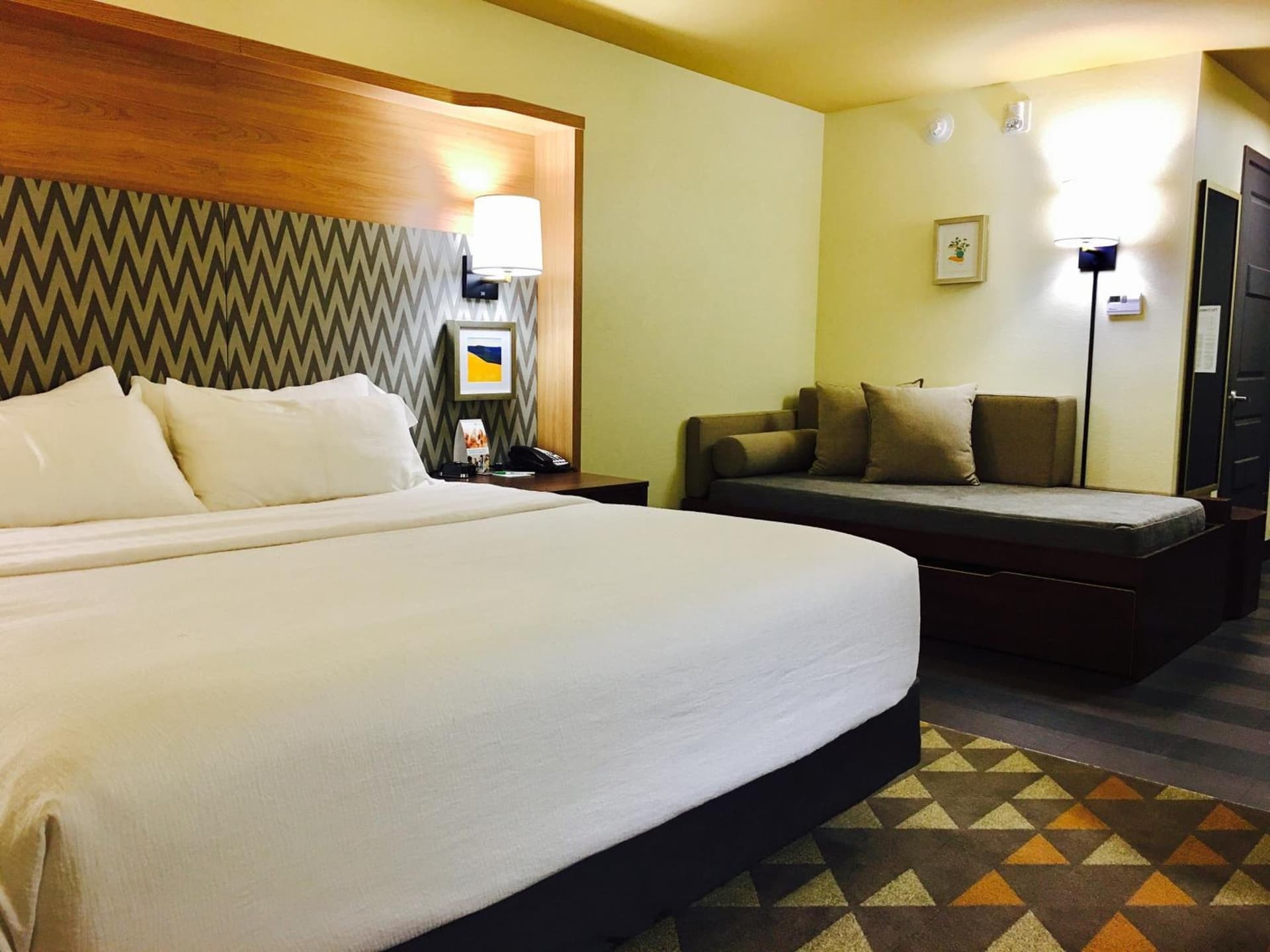 Holiday Inn Kansas City Airport by IHG gallery photo in Kansas City, KS — image 46