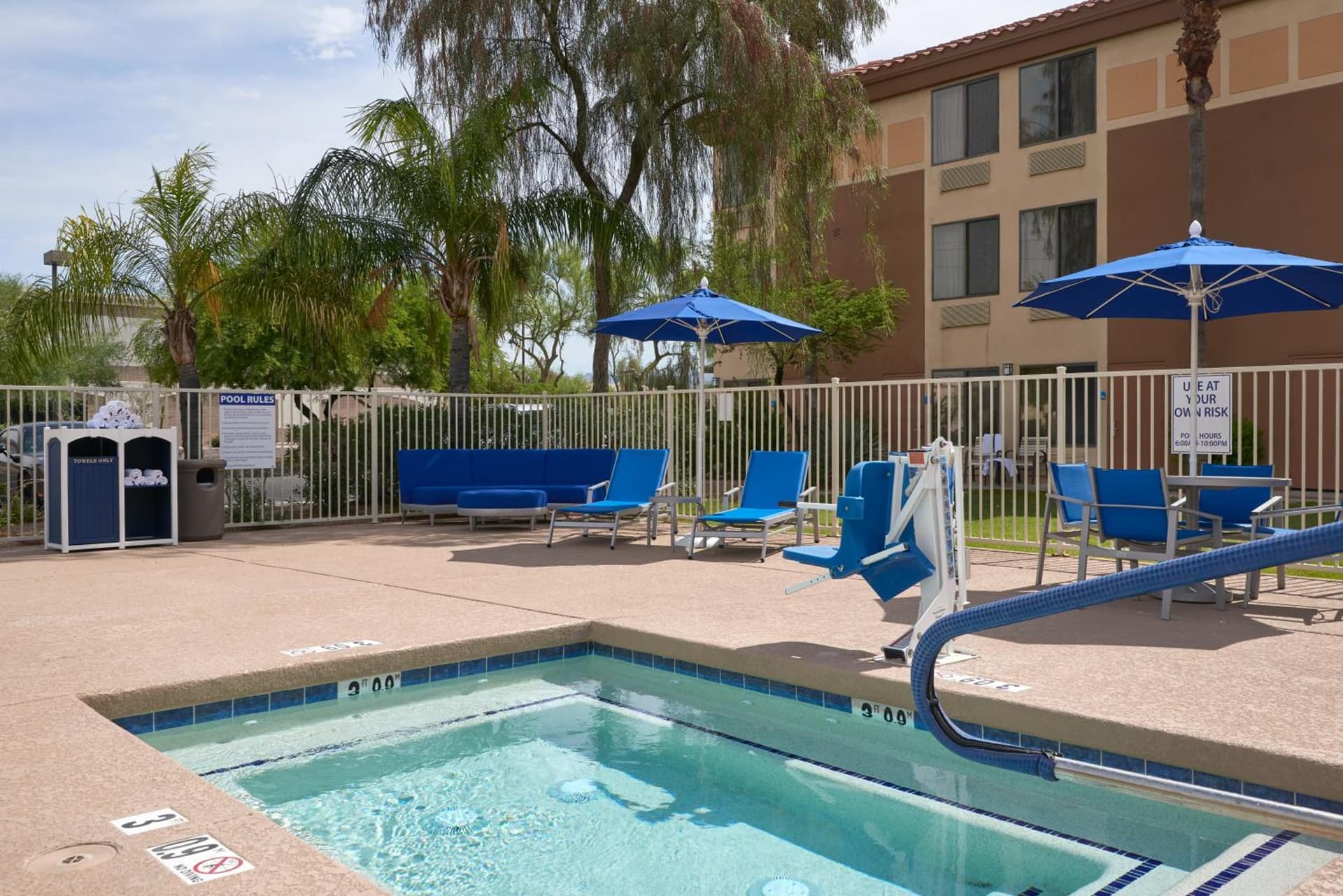 Holiday Inn Express Scottsdale North by IHG property views in Scottsdale, AZ — gallery photo 3