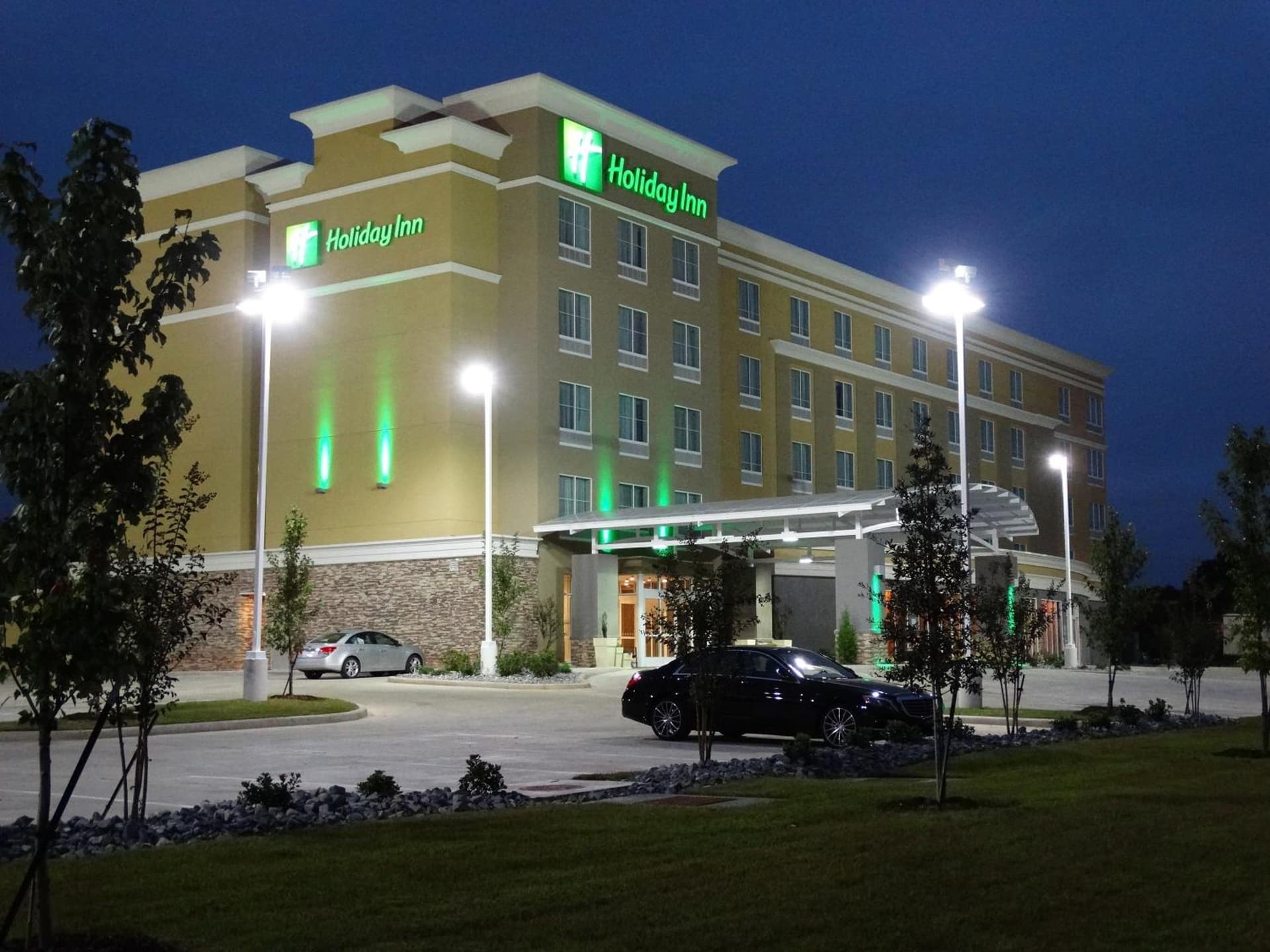 Holiday Inn Covington by IHG featured exterior or lobby in Covington, LA — similar hotel