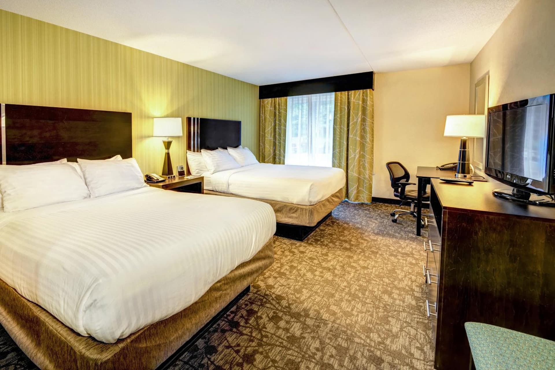 Holiday Inn Express - Neptune by IHG gallery photo in Neptune City, NJ — image 41