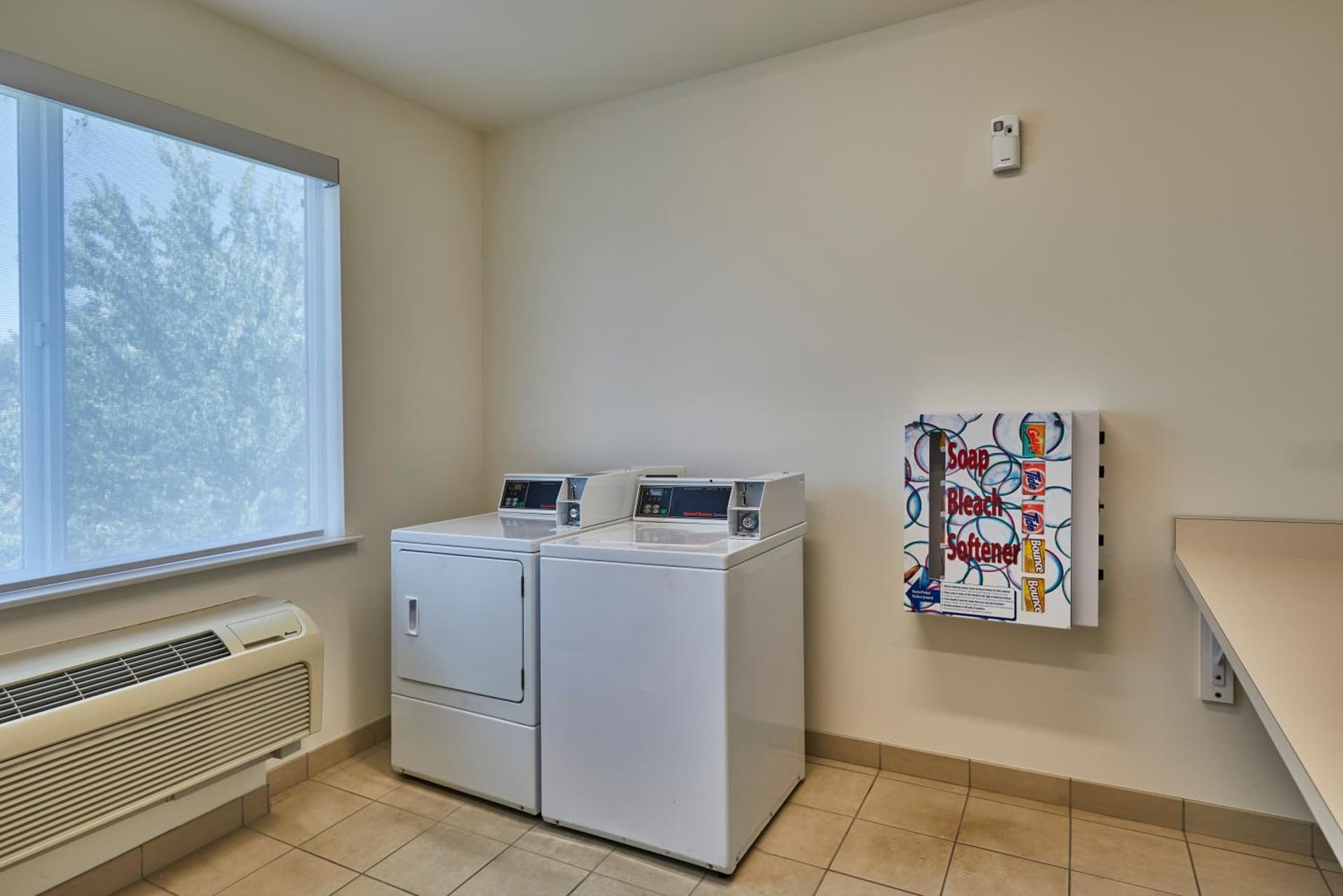 Holiday Inn Express Hotel & Suites Medford-Central Point by IHG gallery photo in Central Point, OR — image 6