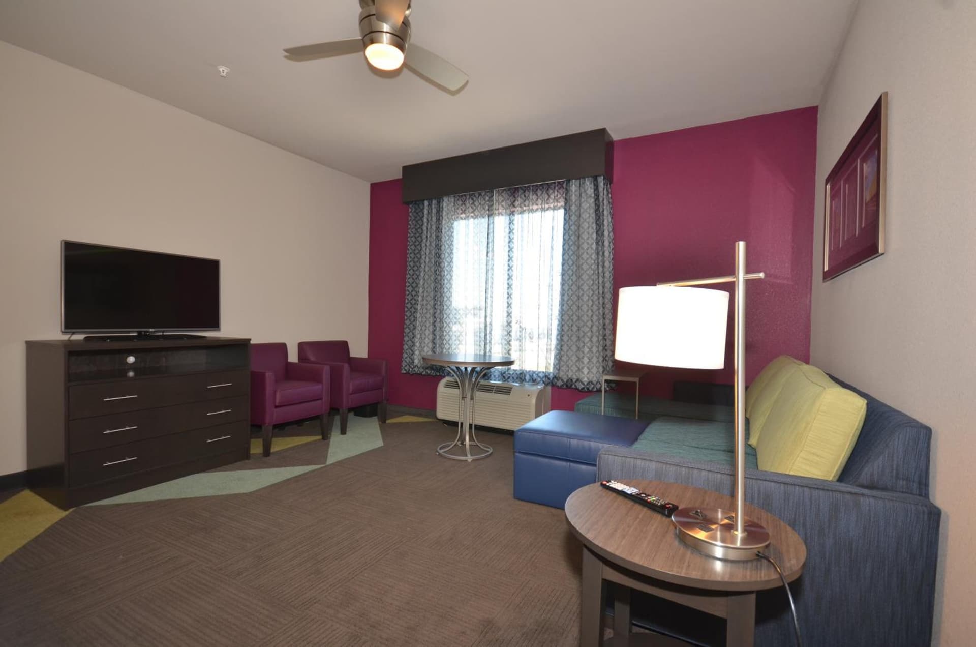 Holiday Inn Express & Suites Oklahoma City Mid - Arpt Area by IHG gallery photo in Oklahoma City, OK — image 35