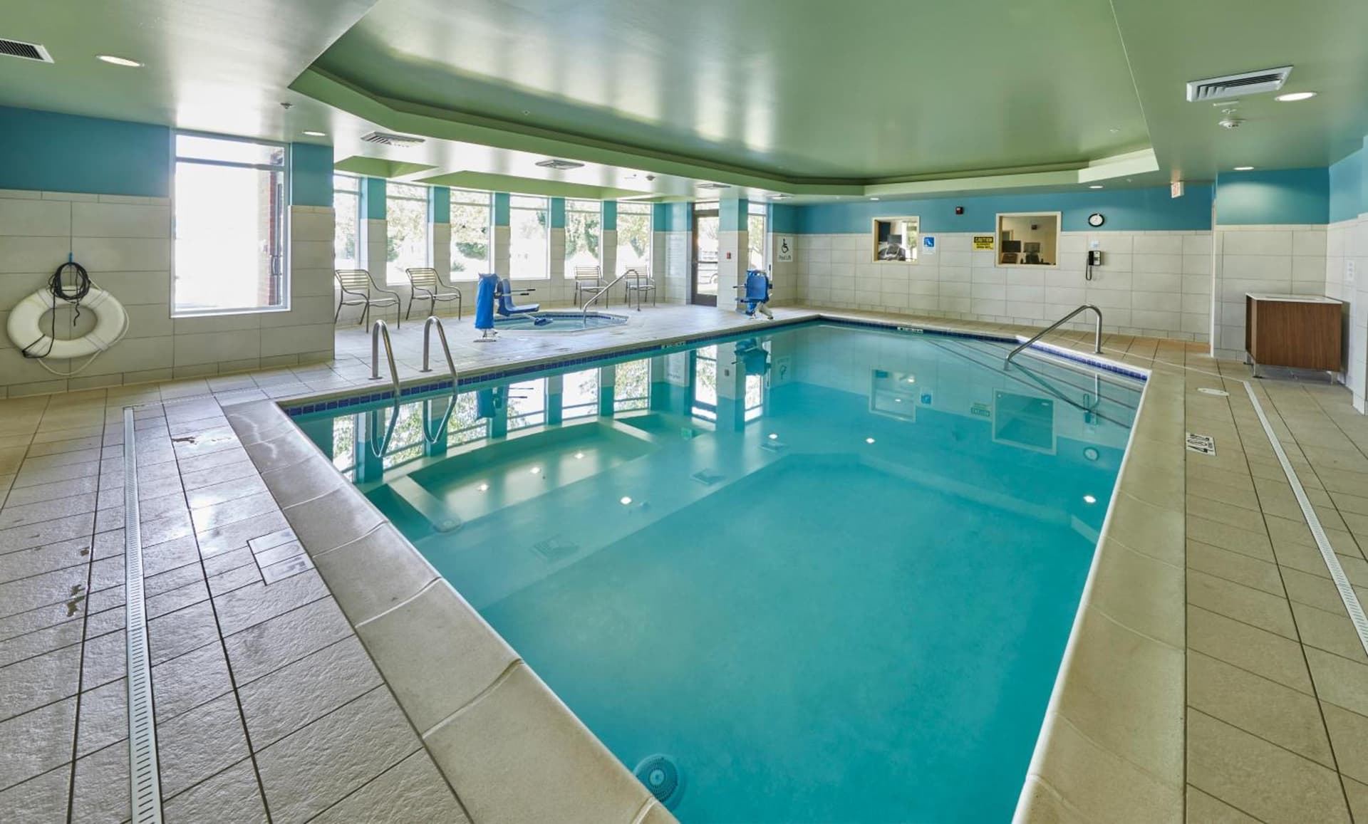 Holiday Inn Express Hotel & Suites Medford-Central Point by IHG gallery photo in Central Point, OR — image 40