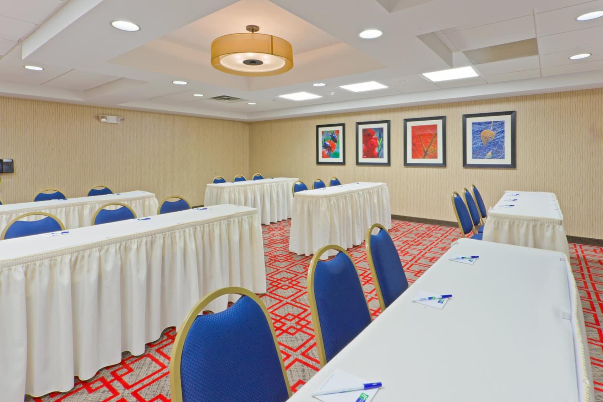 Holiday Inn Express - Neptune by IHG gallery photo in Neptune City, NJ — image 14